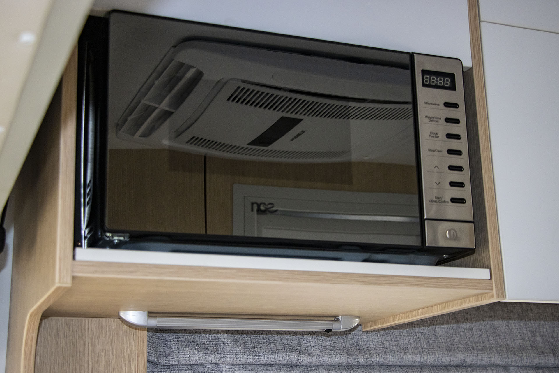 Carousel Popup Thumnails 27 - 2024 Kea Discovery M660 Mercedes 4 Berth