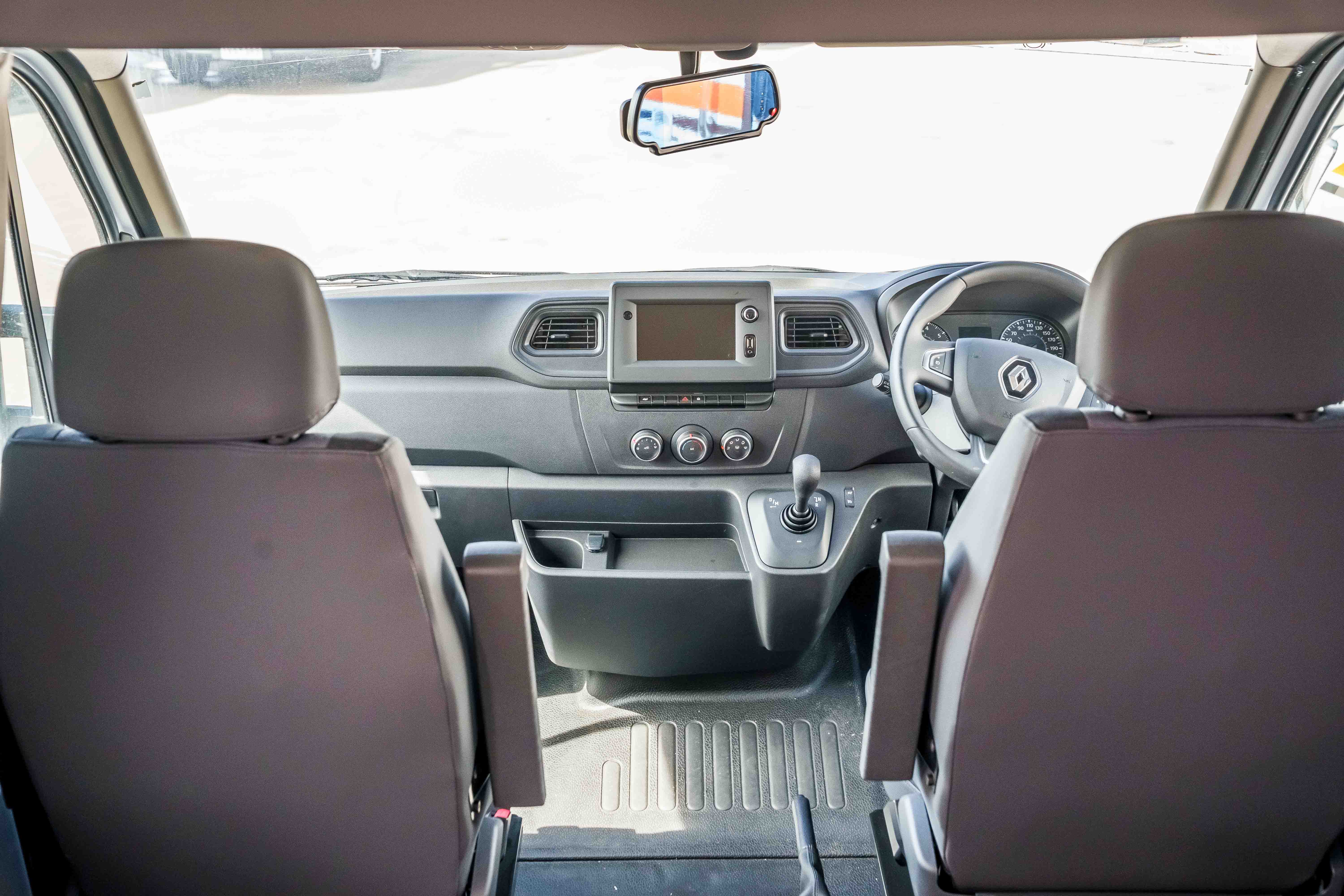Carousel Popup Thumnails 7 - 2024 Windsor Daintree Renault 2 Berth