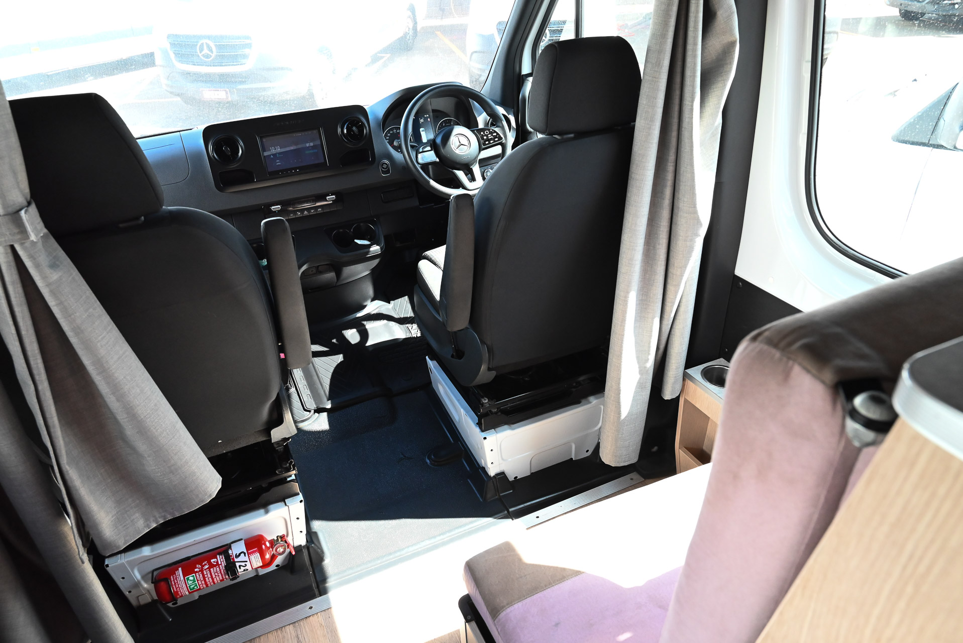 Carousel Popup Thumnails 15 - 2022 Kea Nomad M700 Mercedes 3 Berth