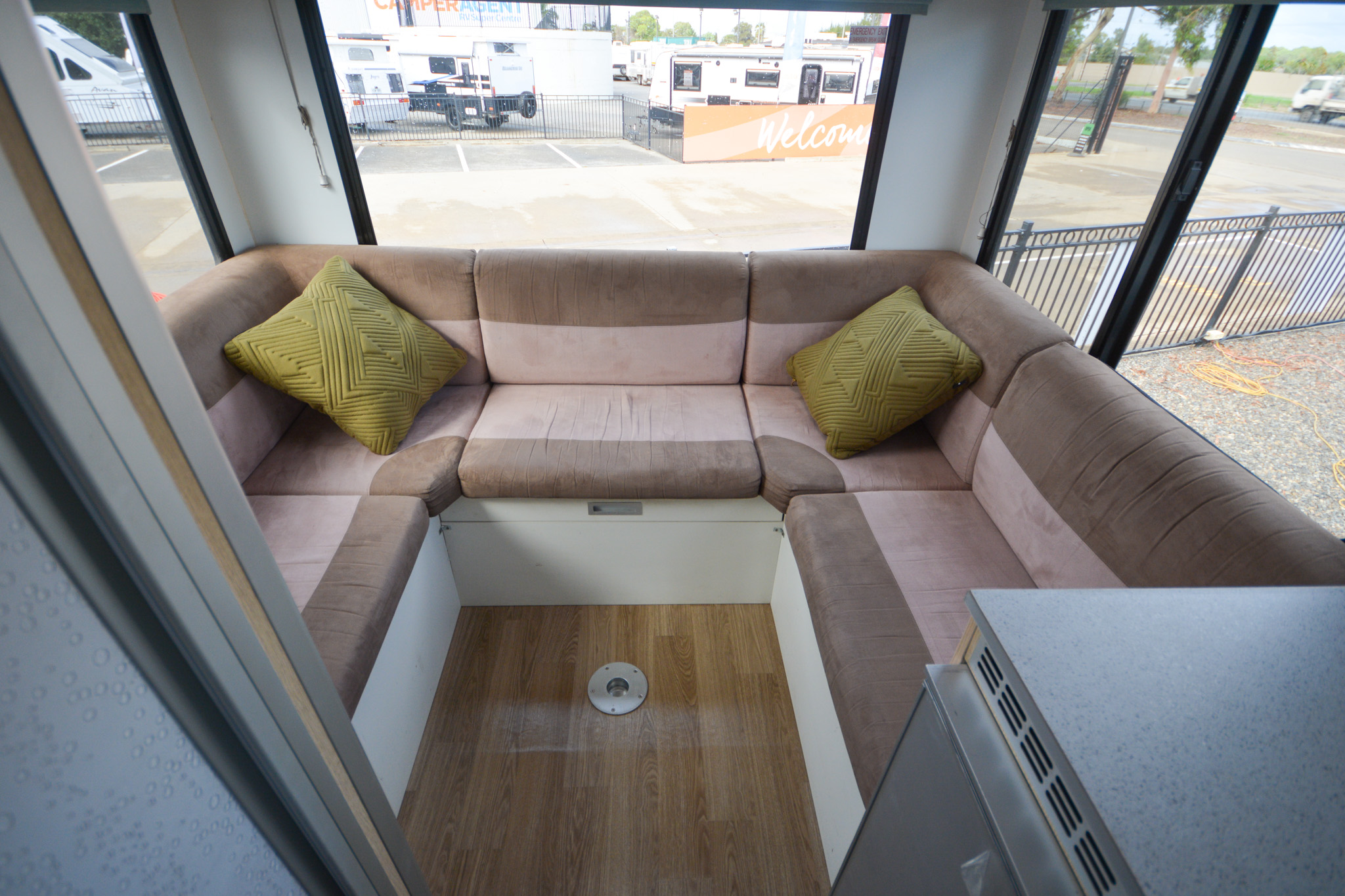 Carousel Popup Thumnails 24 - 2021 Kea River M721 Mercedes 6 Berth