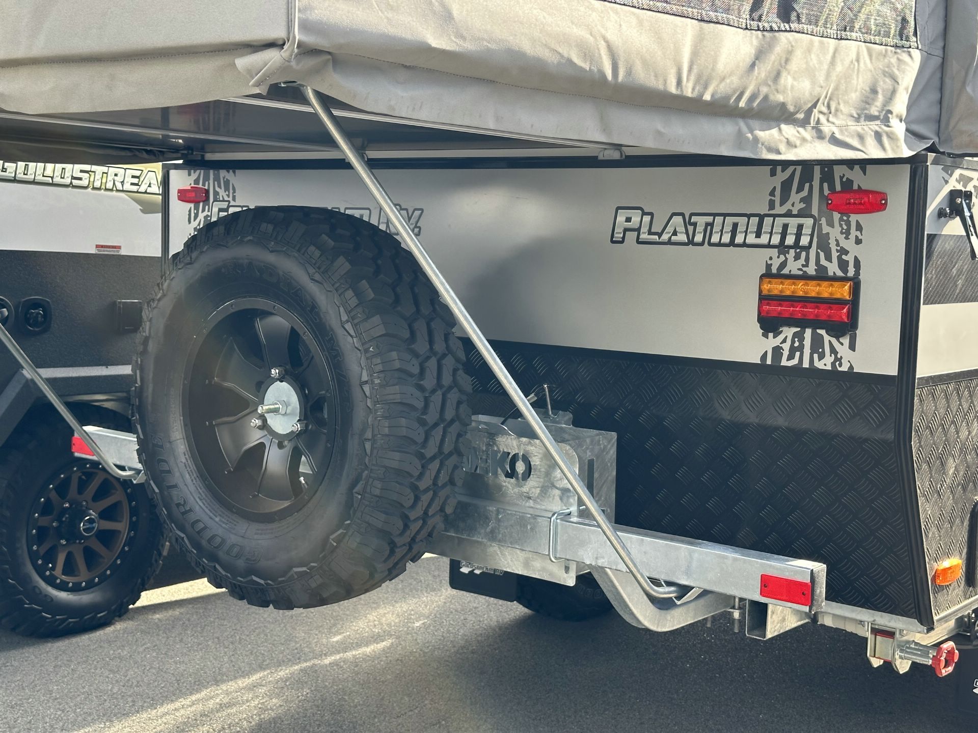 Carousel Popup Thumnails 24 - 2025 Goldstream Wing 3 St Premium 15'