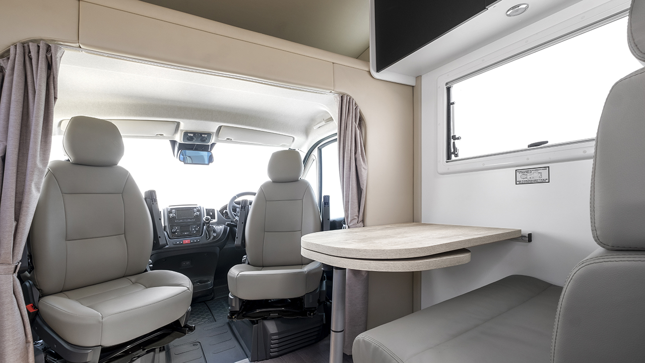 Carousel Popup Thumnails 16 - 2023 Windsor Simpson Fiat 4 Berth
