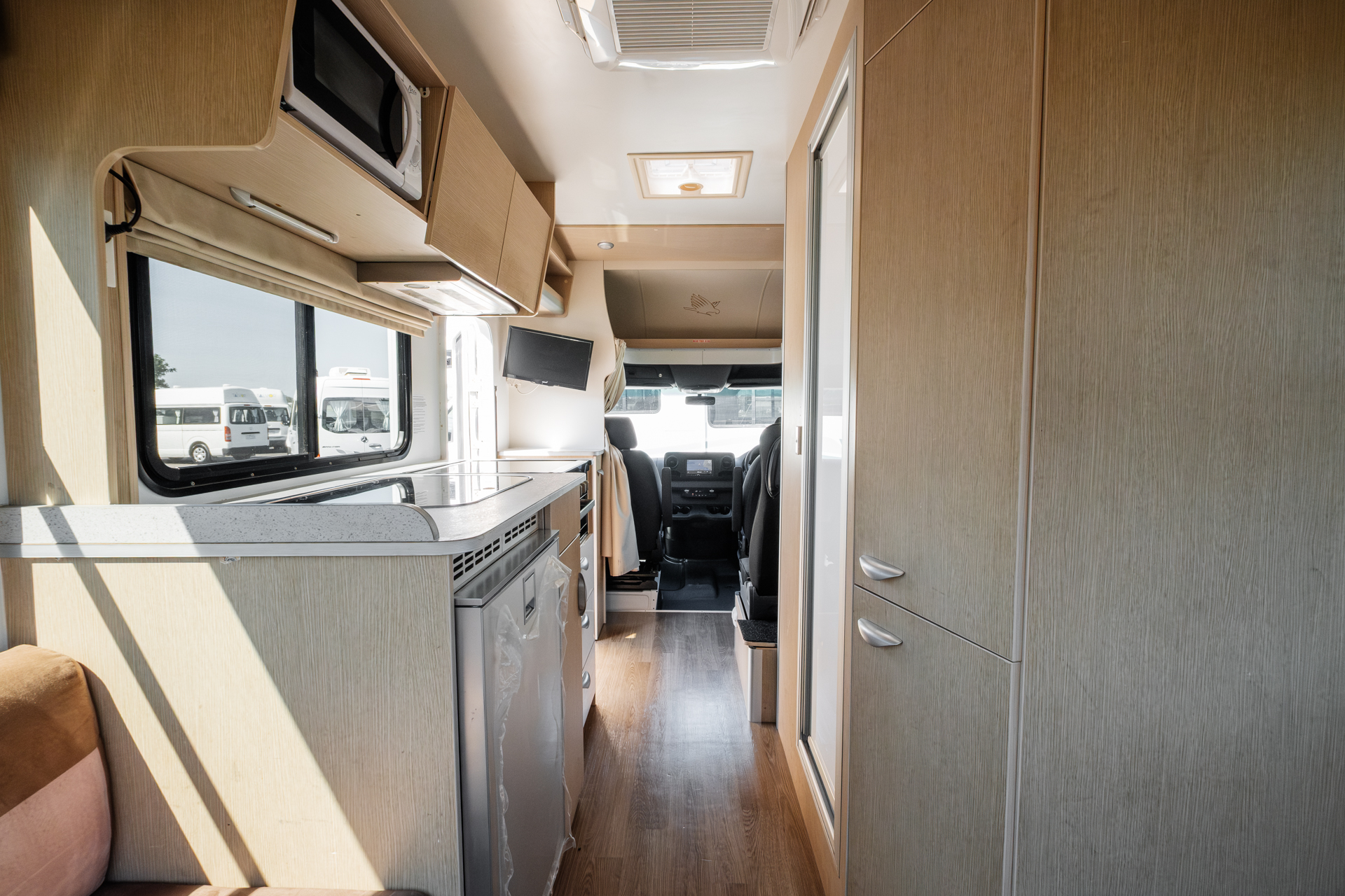 Carousel Popup Thumnails 34 - 2021 Kea Discovery M660 Mercedes 4 Berth
