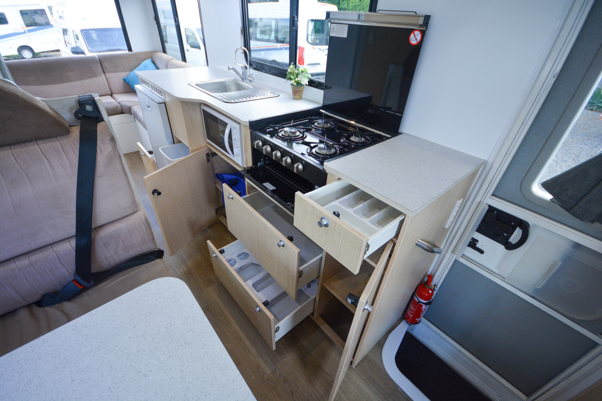 Carousel Popup Thumnails 31 - 2021 Kea River M721 Mercedes 6 Berth
