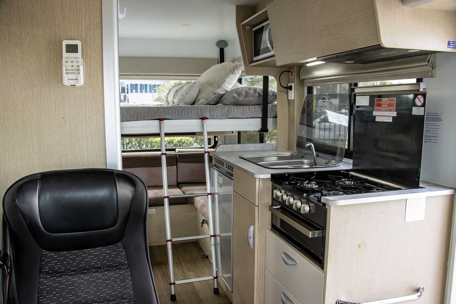 Carousel Popup Thumnails 23 - 2021 Kea Discovery M660 Mercedes 4 Berth