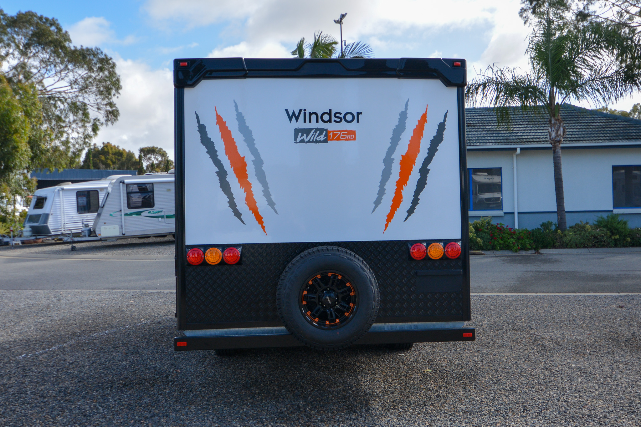 Carousel Popup Thumnails 8 - 2025 Windsor Wild Semi Off-Road 176RD