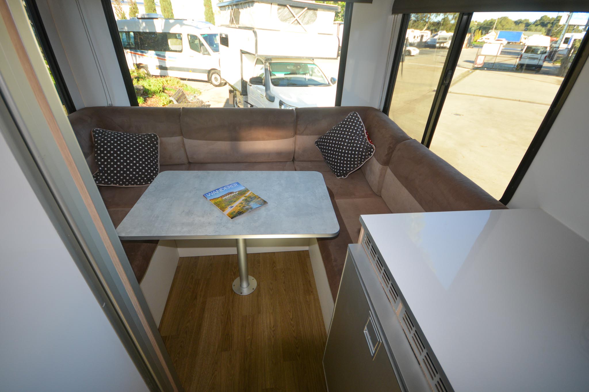 Carousel Popup Thumnails 31 - 2020 Kea River M721 Mercedes 6 Berth