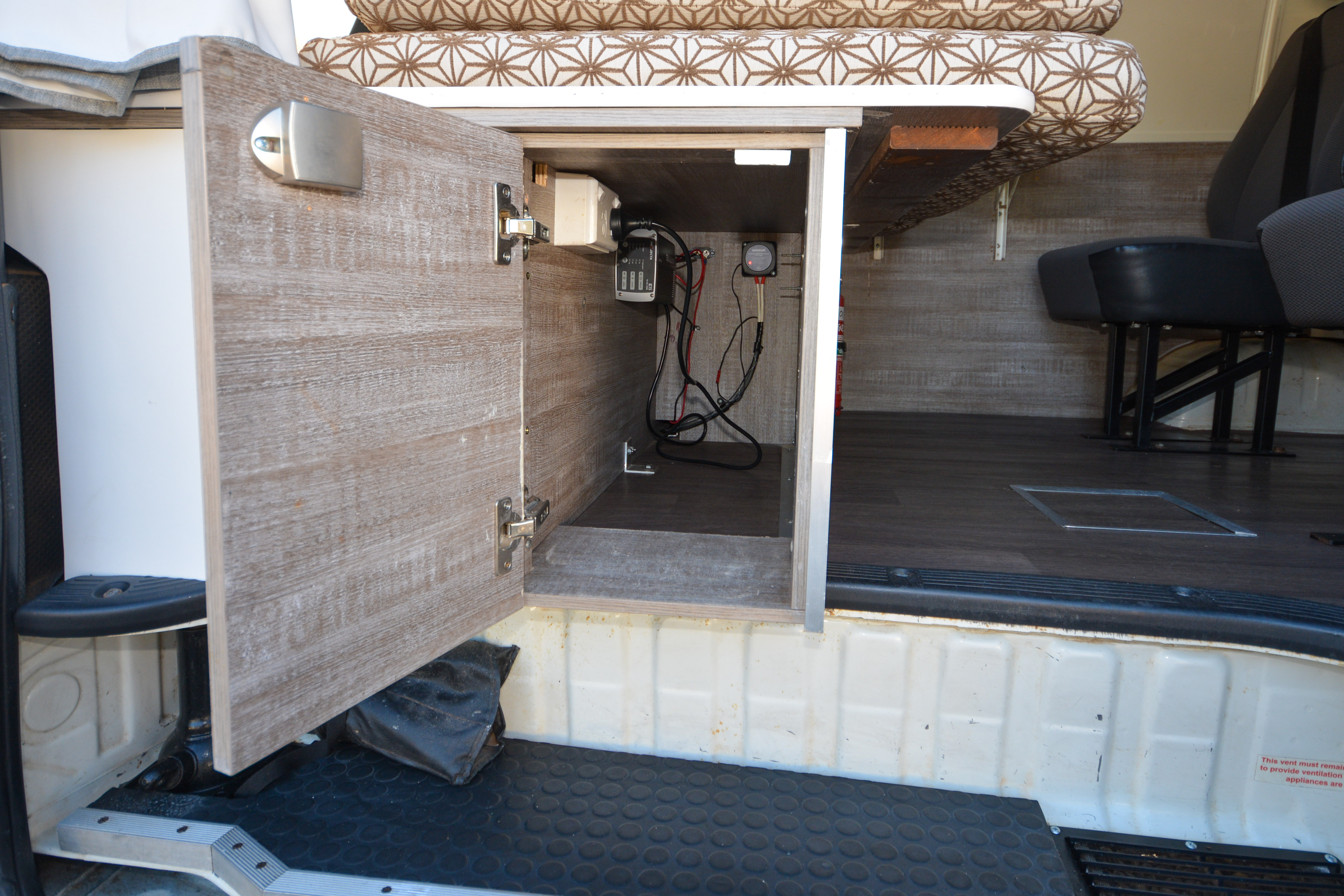 Carousel Popup Thumnails 17 - 2018 Talvor Endeavour Toyota HiAce 4 Berth