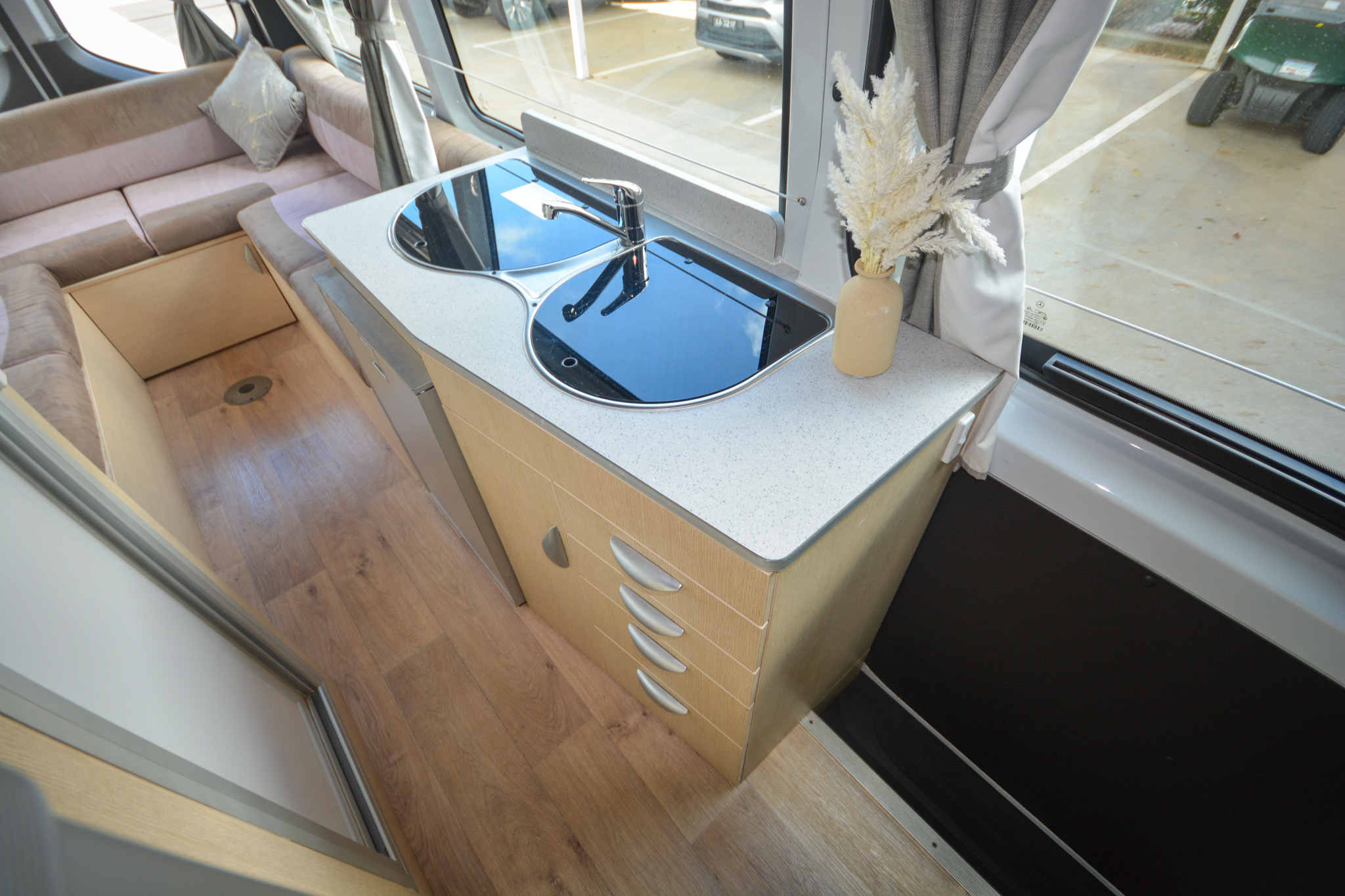 Carousel Popup Thumnails 30 - 2022 Kea Nomad M700 Mercedes 3 Berth