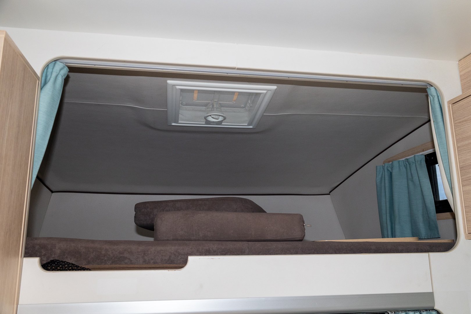 Carousel Popup Thumnails 16 - 2019 Kea River M721 Mercedes 6 Berth