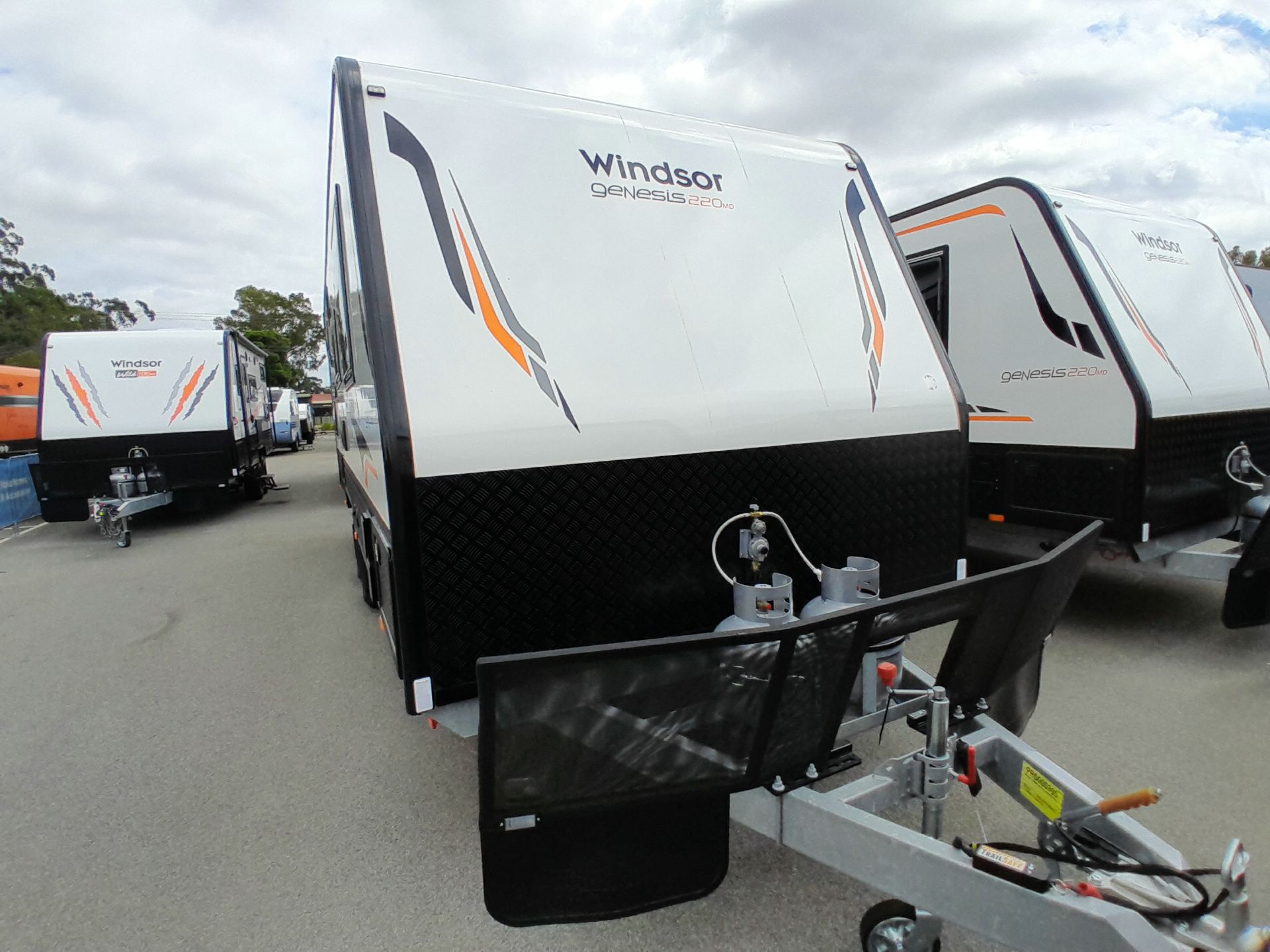 Carousel Popup Thumnails 25 - 2025 Windsor Genesis 220Md 22' 2 Bunk