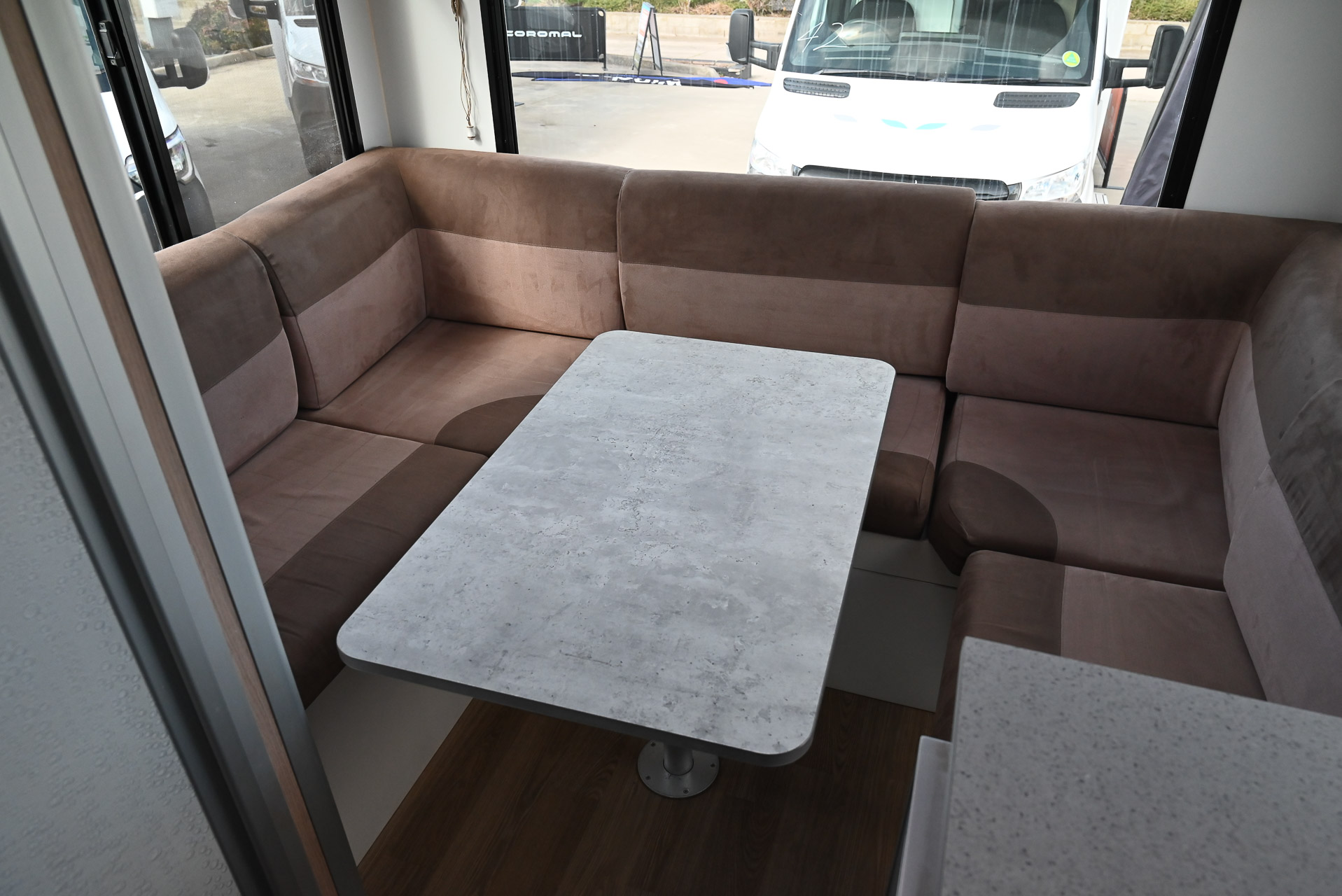 Carousel Popup Thumnails 29 - 2020 Kea River M721 Mercedes 6 Berth