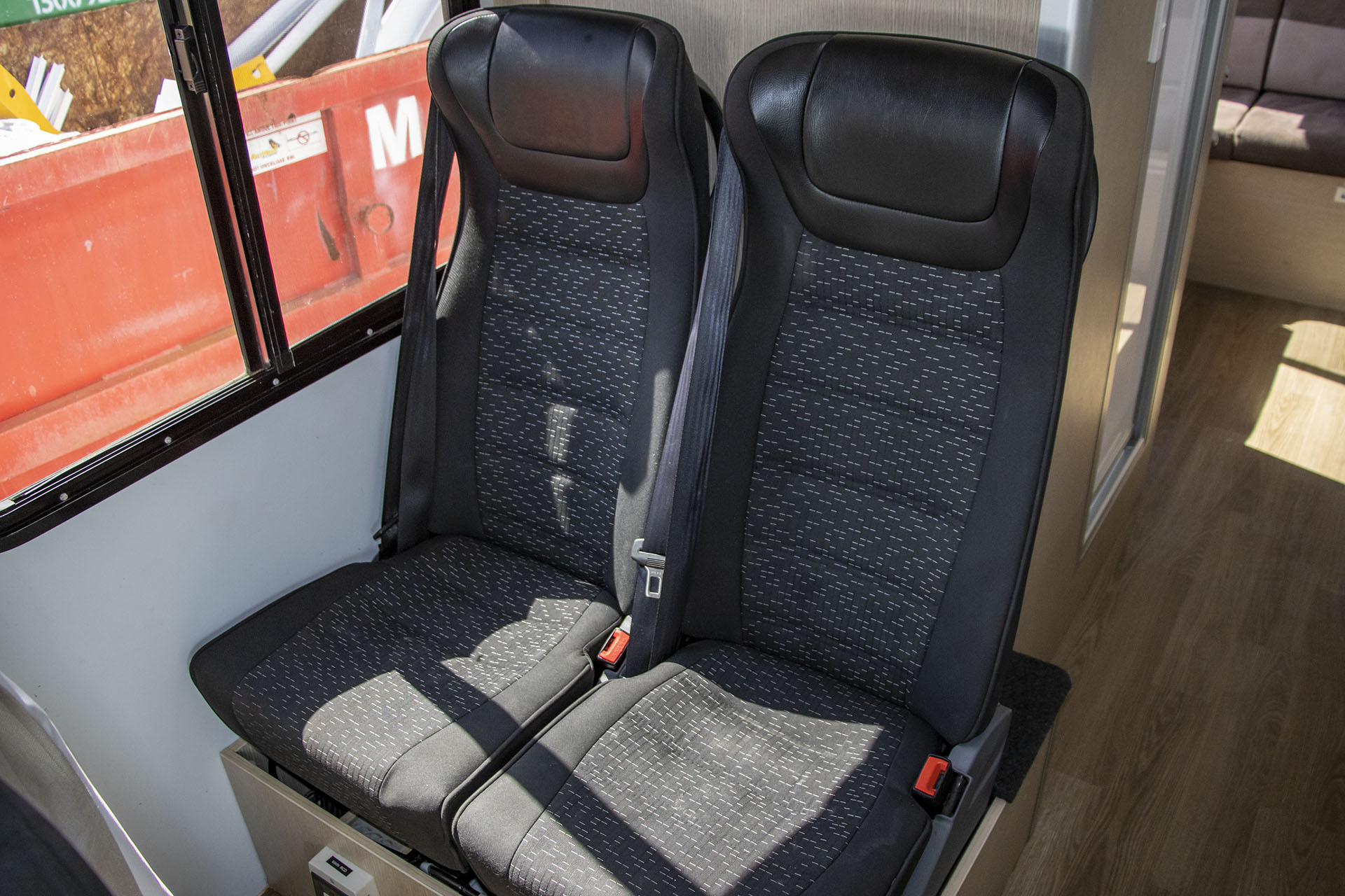 Carousel Popup Thumnails 16 - 2022 Windsor Cascade M670 Mercedes 4 Berth