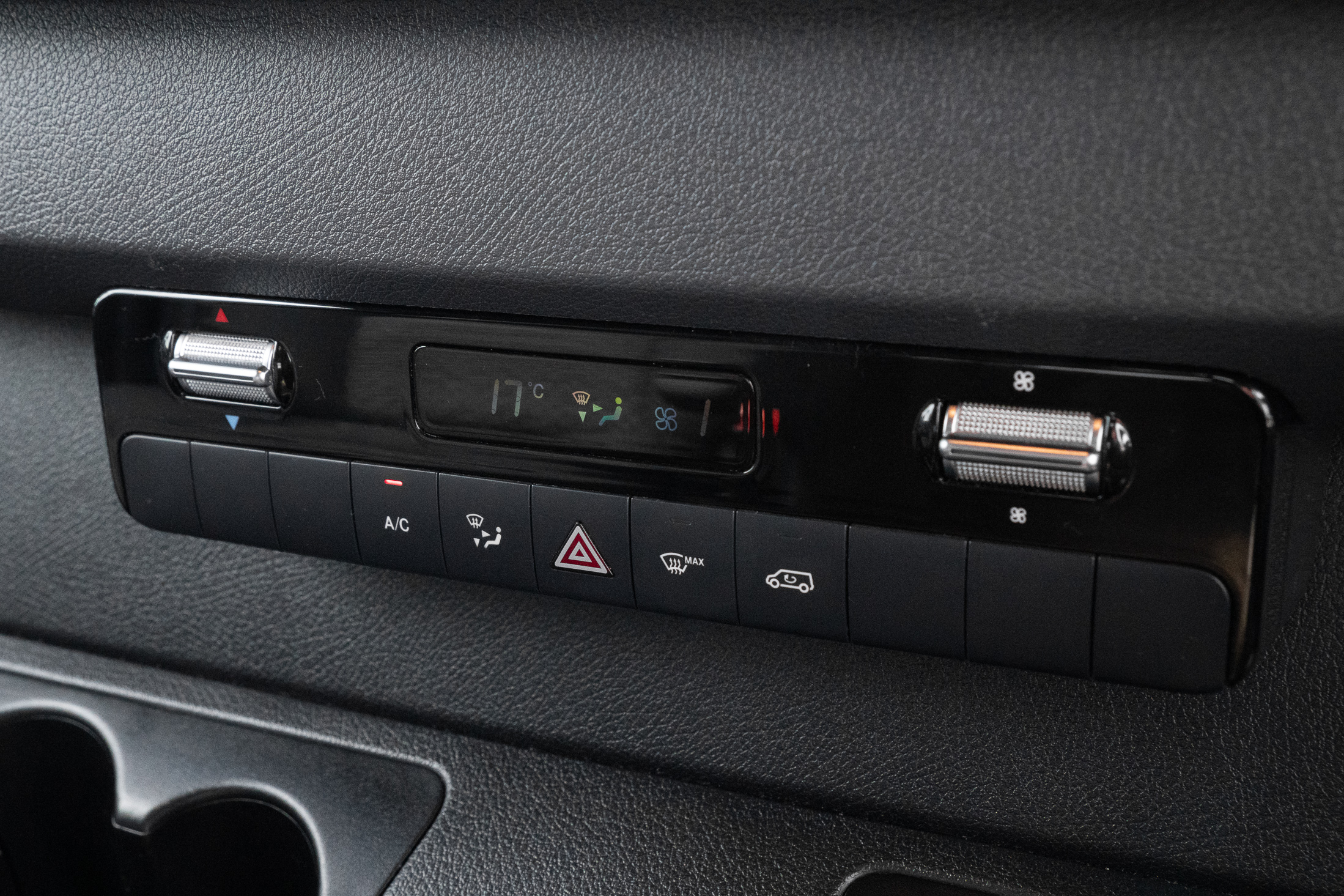 Carousel Popup Thumnails 17 - 2021 Kea Discovery M660 Mercedes 4 Berth