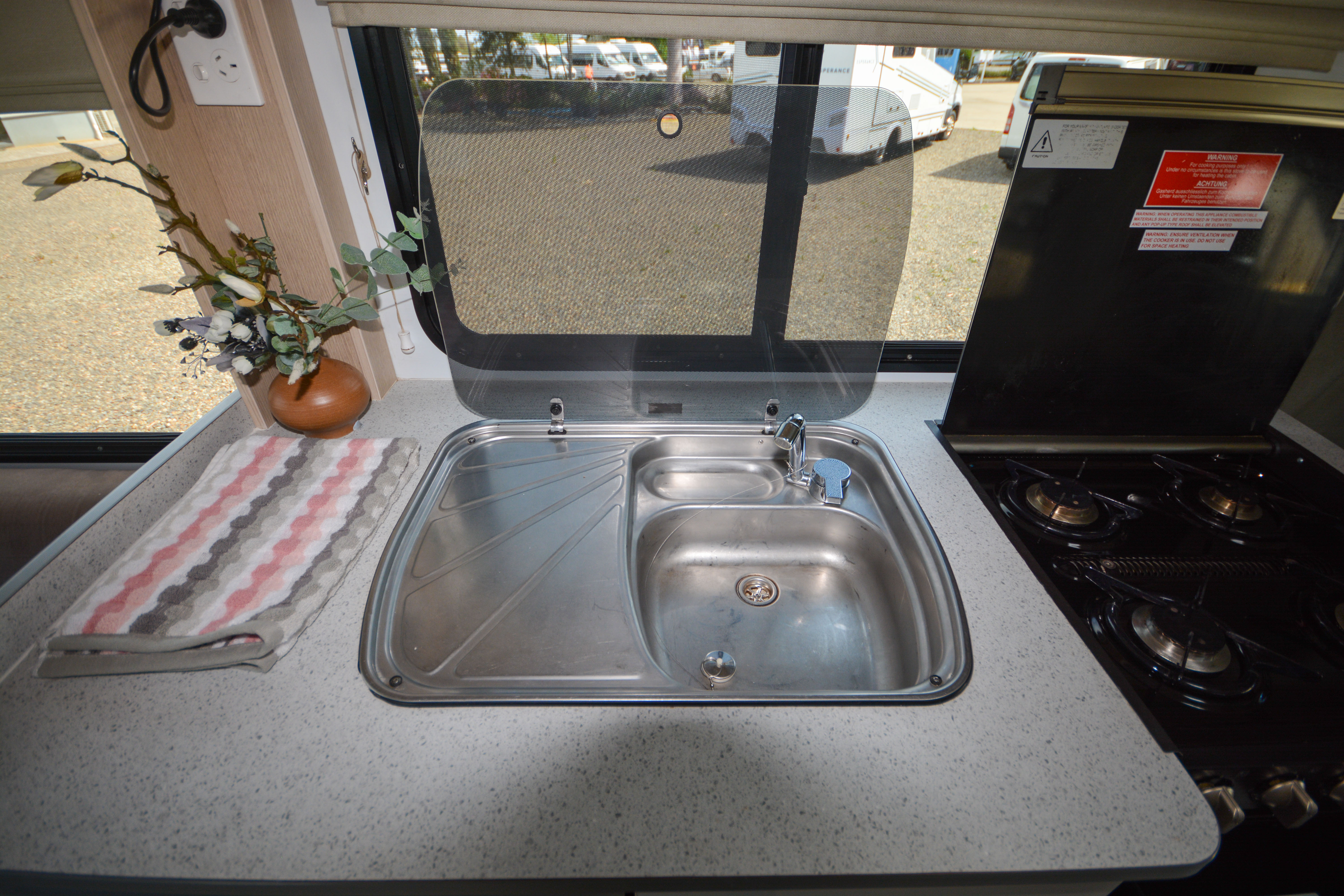 Carousel Popup Thumnails 37 - 2021 Kea Discovery M660 Mercedes 4 Berth