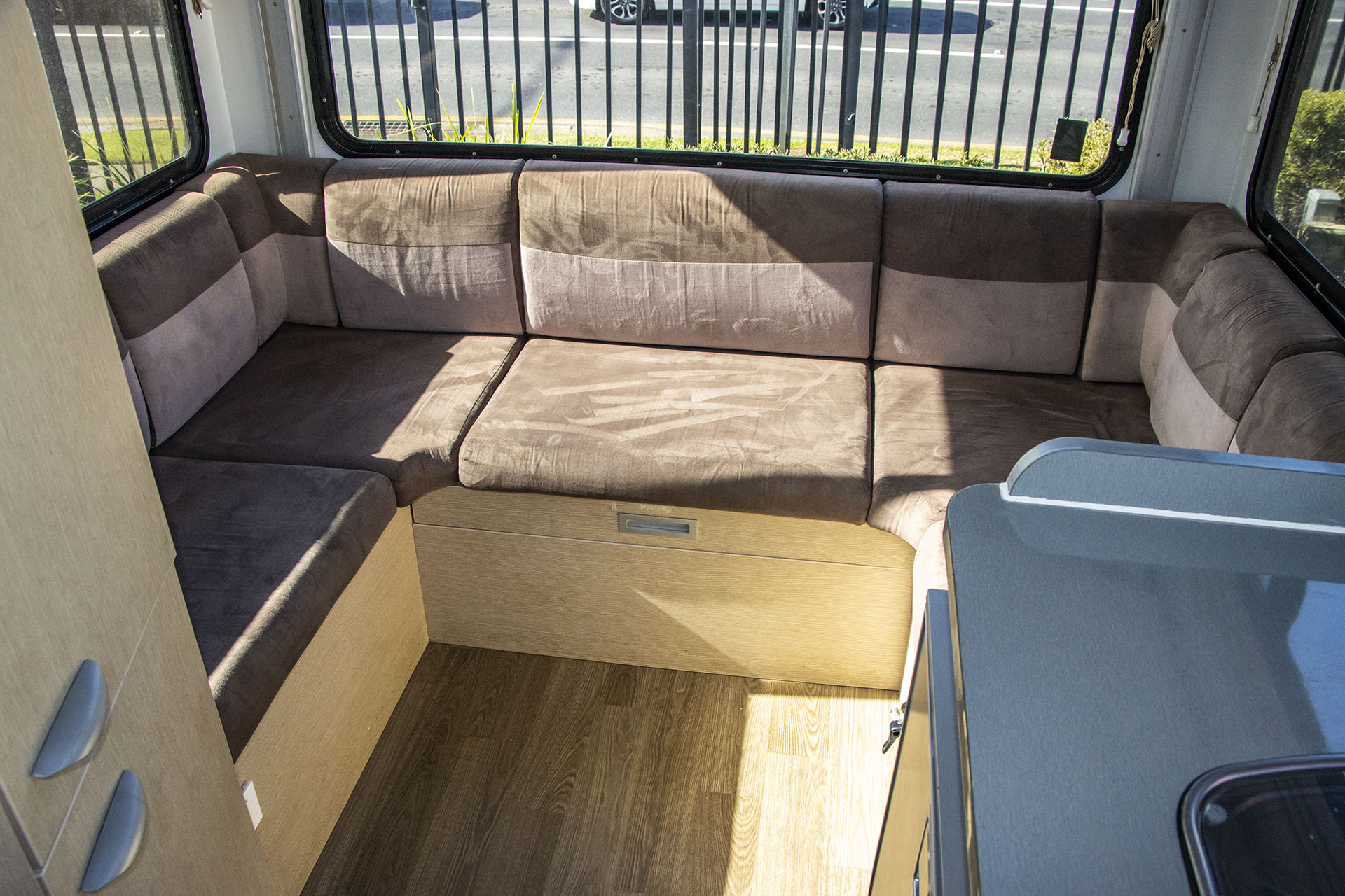 Carousel Popup Thumnails 25 - 2021 Kea Discovery M660 Mercedes 4 Berth