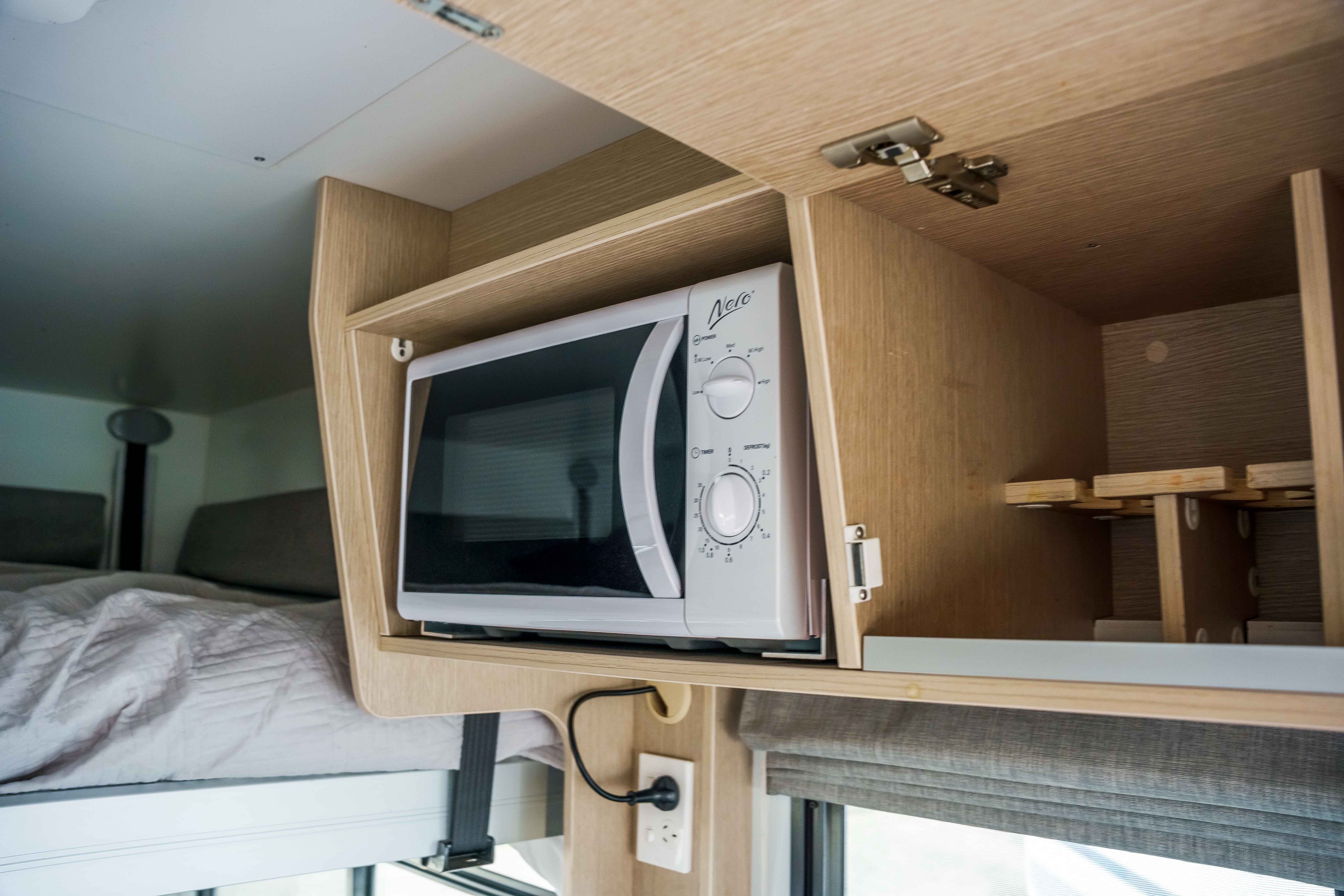 Carousel Popup Thumnails 23 - 2021 Kea Discovery M660 Mercedes 4 Berth