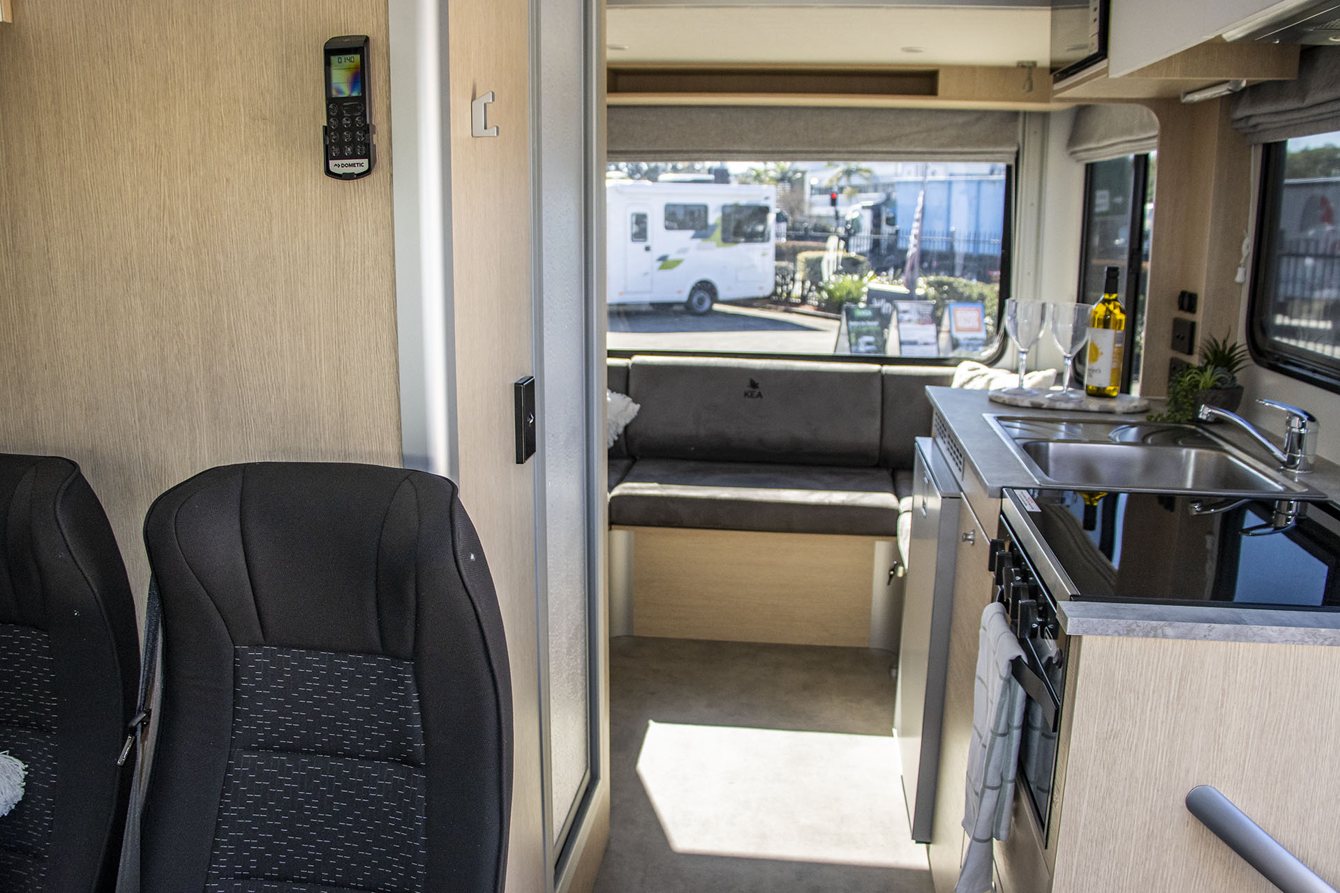 Carousel Popup Thumnails 23 - 2024 Kea Discovery M660 Mercedes 4 Berth
