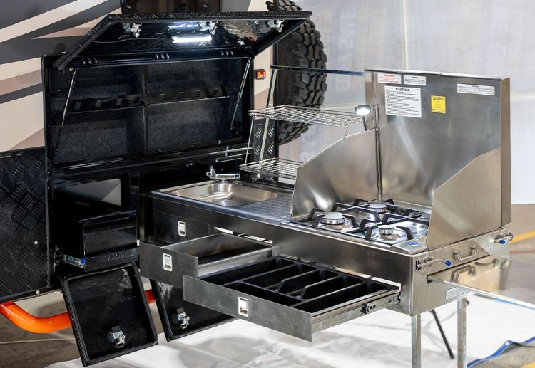 Carousel Popup Thumnails 10 - 2025 Windsor Rapid 15D