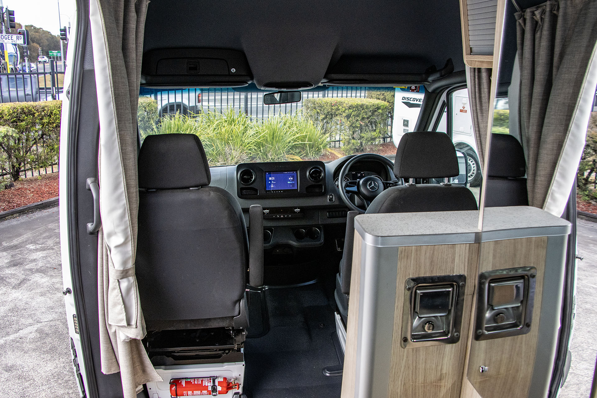 Carousel Popup Thumnails 22 - 2019 Kea Nomad M700 Mercedes 3 Berth