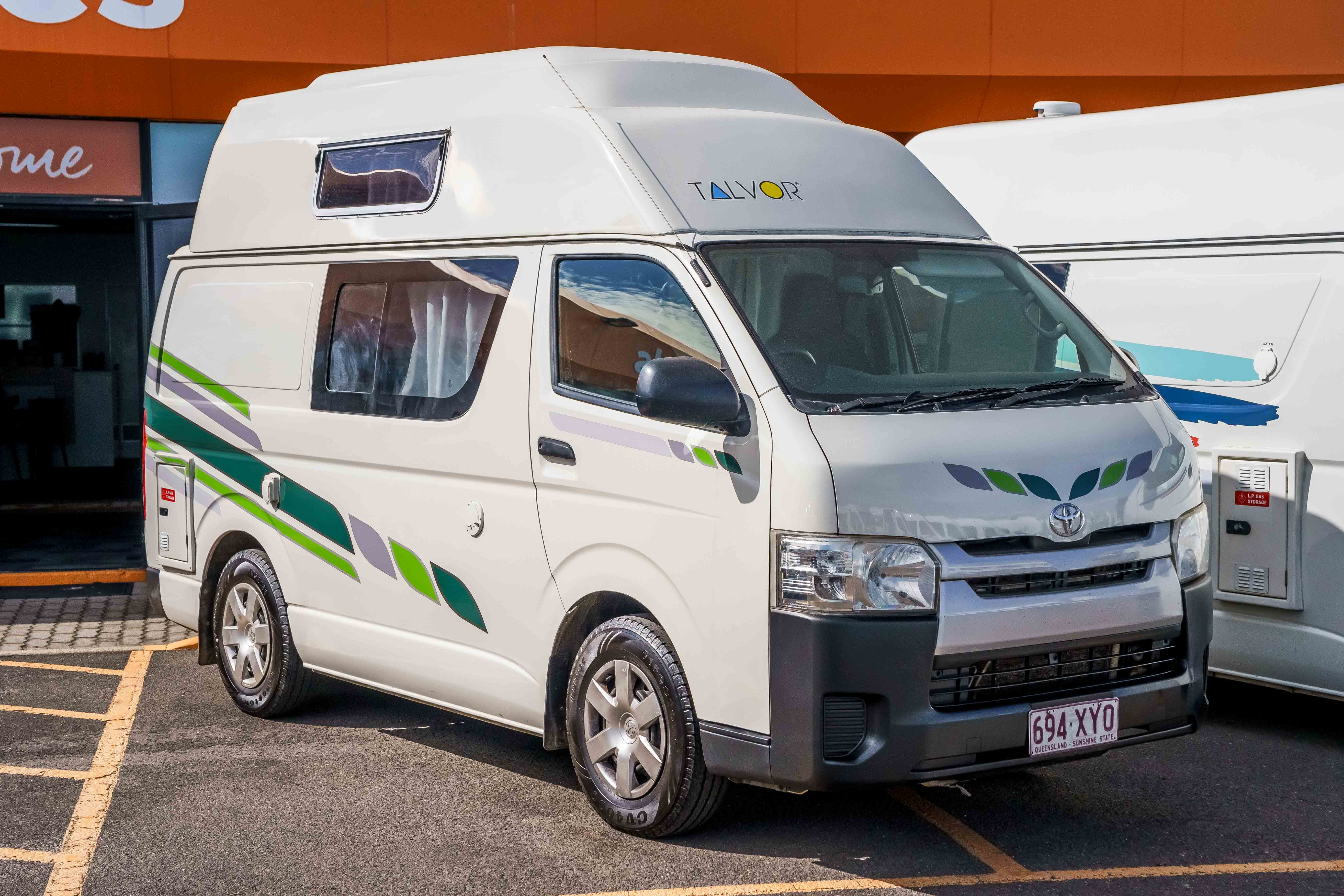 Carousel Popup Main - 2018 Talvor Endeavour Toyota 4 Berth
