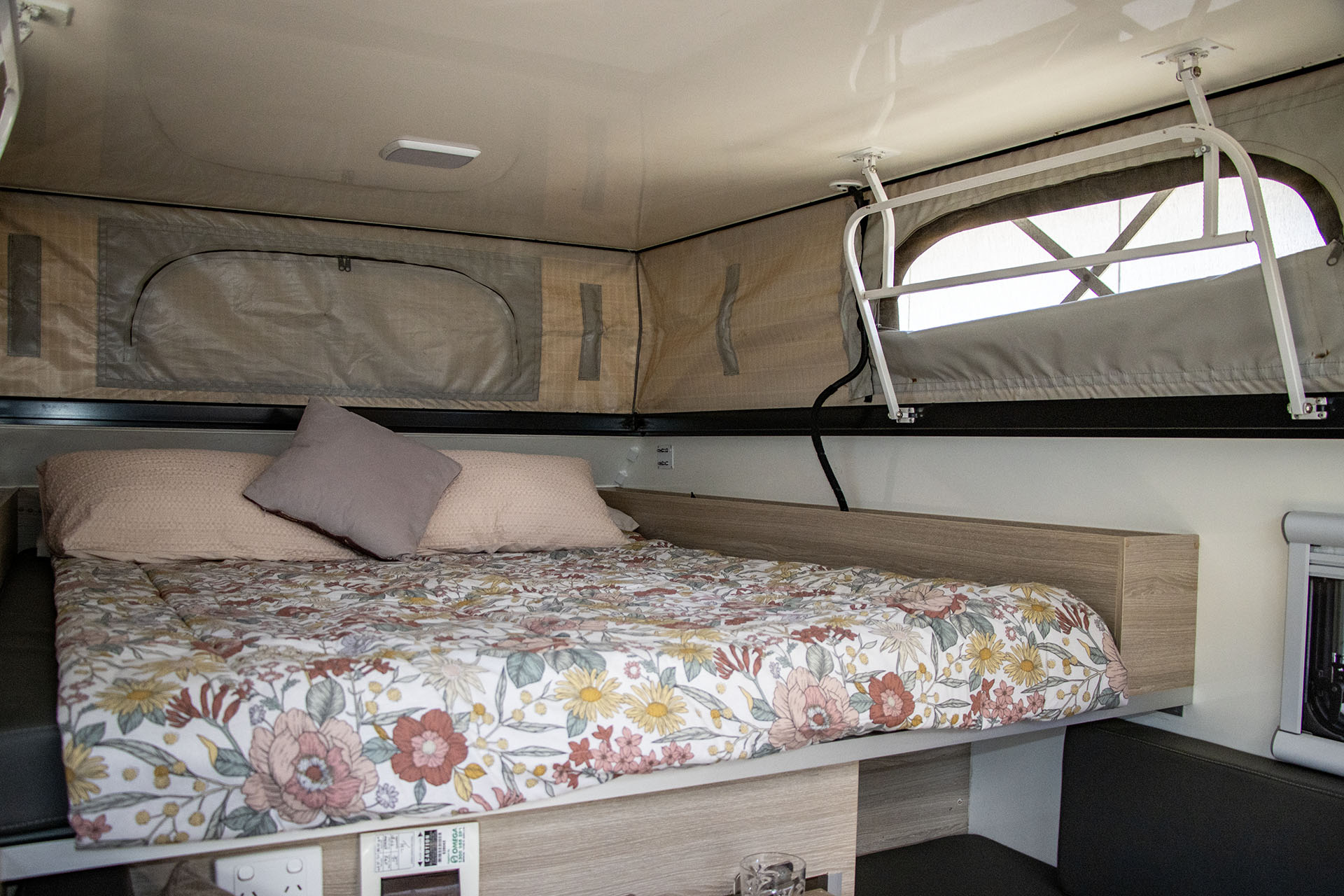 Carousel Popup Thumnails 35 - 2022 Talvor Adventure Camper Nissan 2 Berth