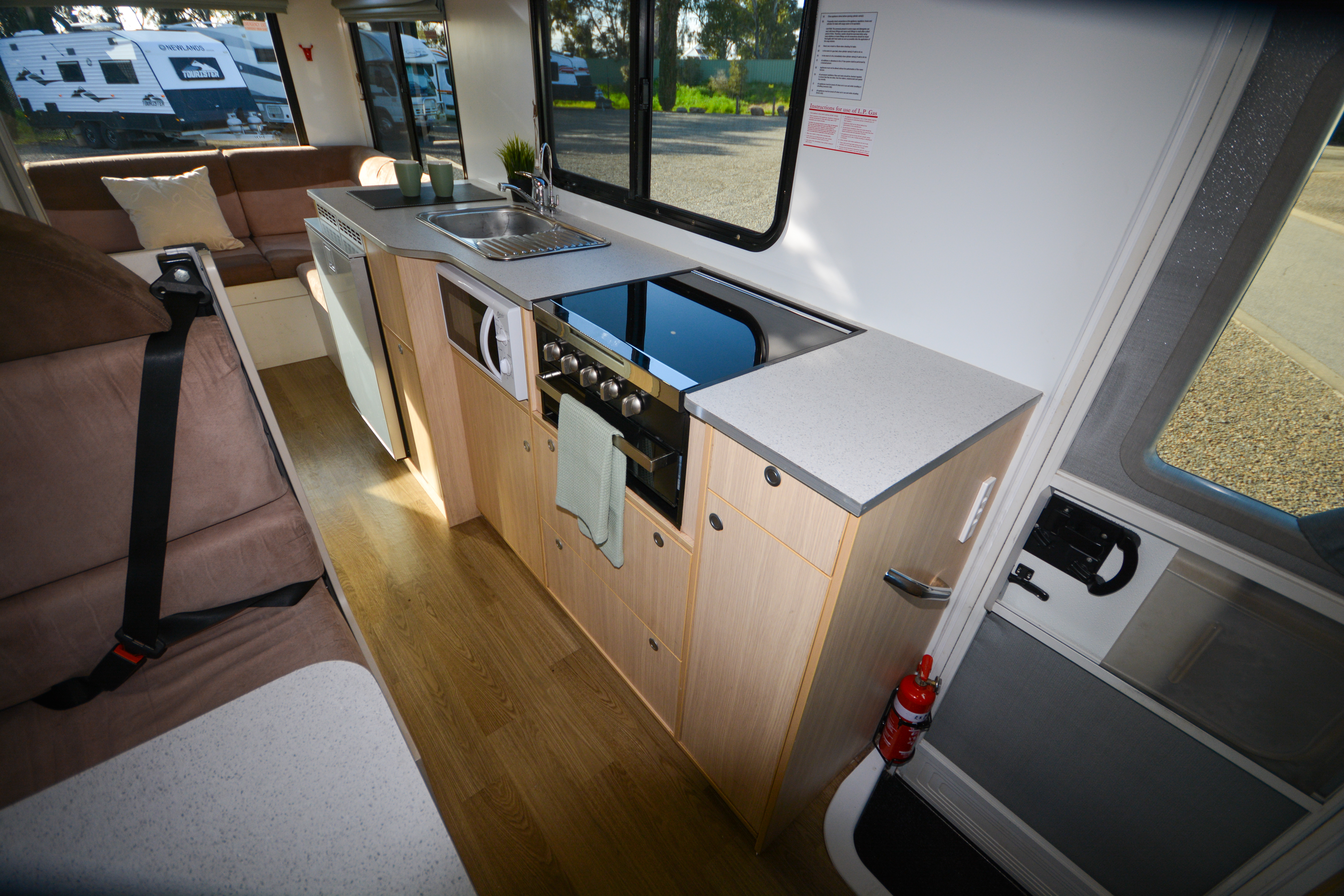 Carousel Popup Thumnails 34 - 2021 Kea River M721 Mercedes 6 Berth
