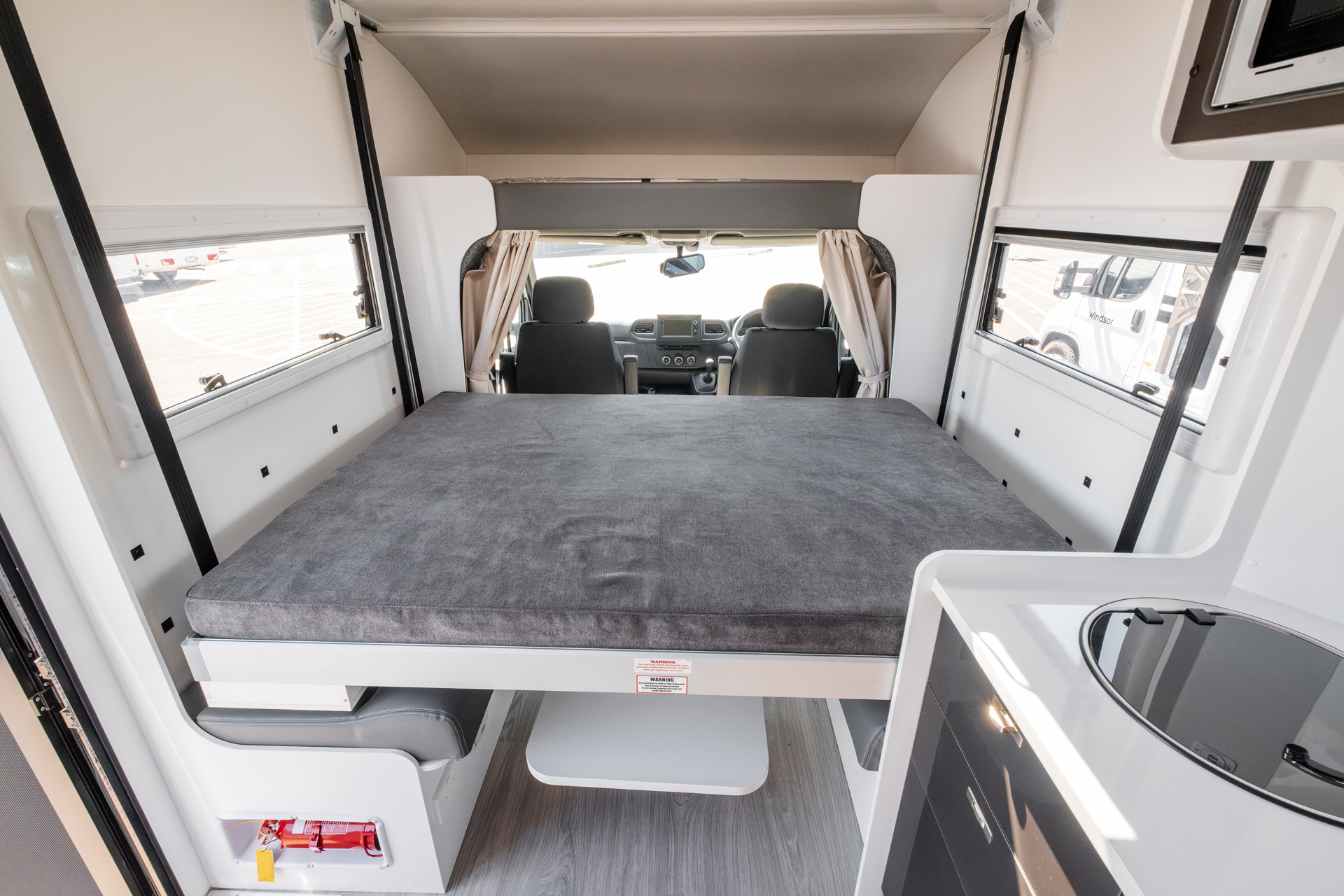 Carousel Popup Thumnails 16 - 2024 Windsor Daintree Renault 2 Berth
