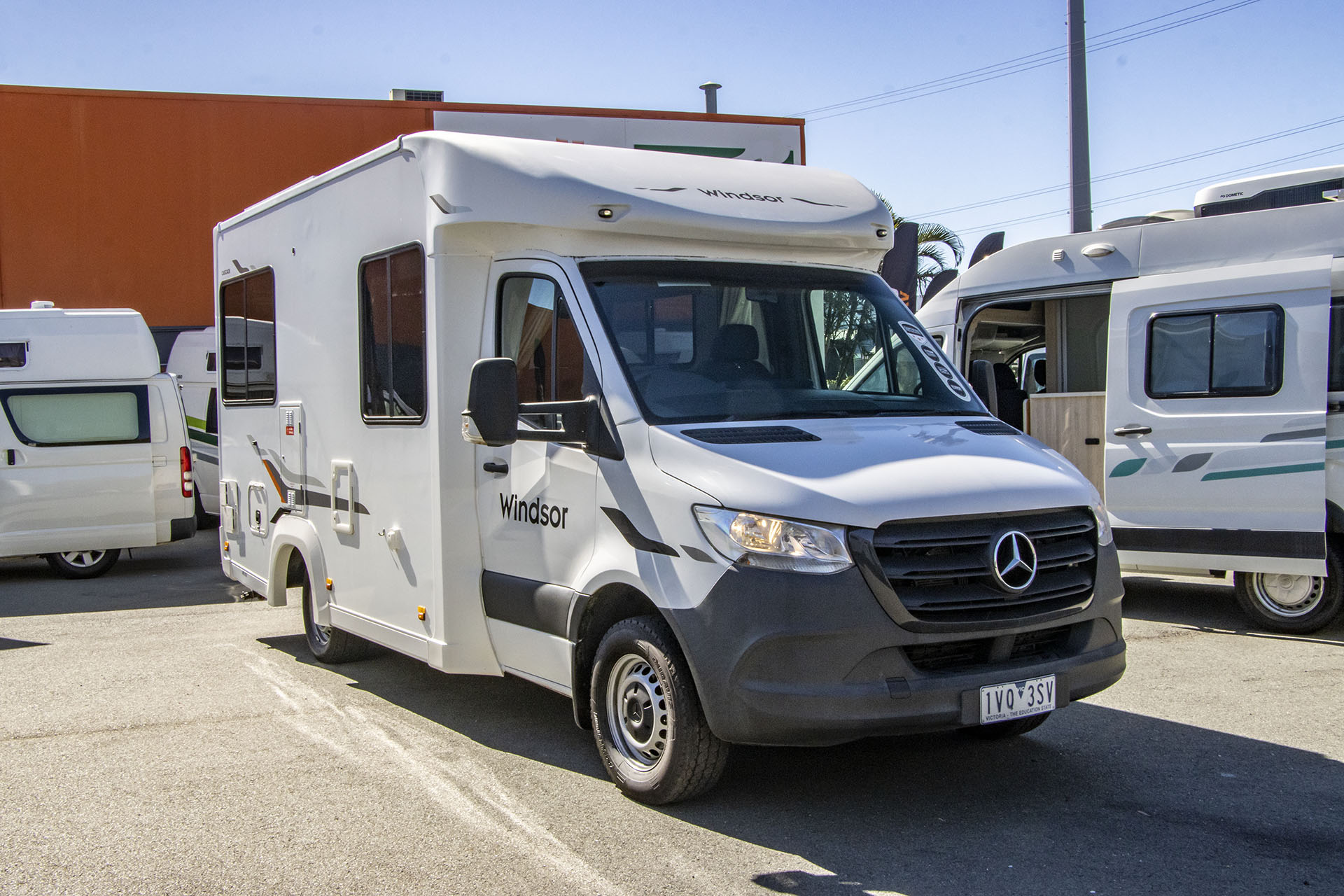 Carousel Popup Thumnails 6 - 2021 Windsor Cascade M670 Mercedes 4 Berth