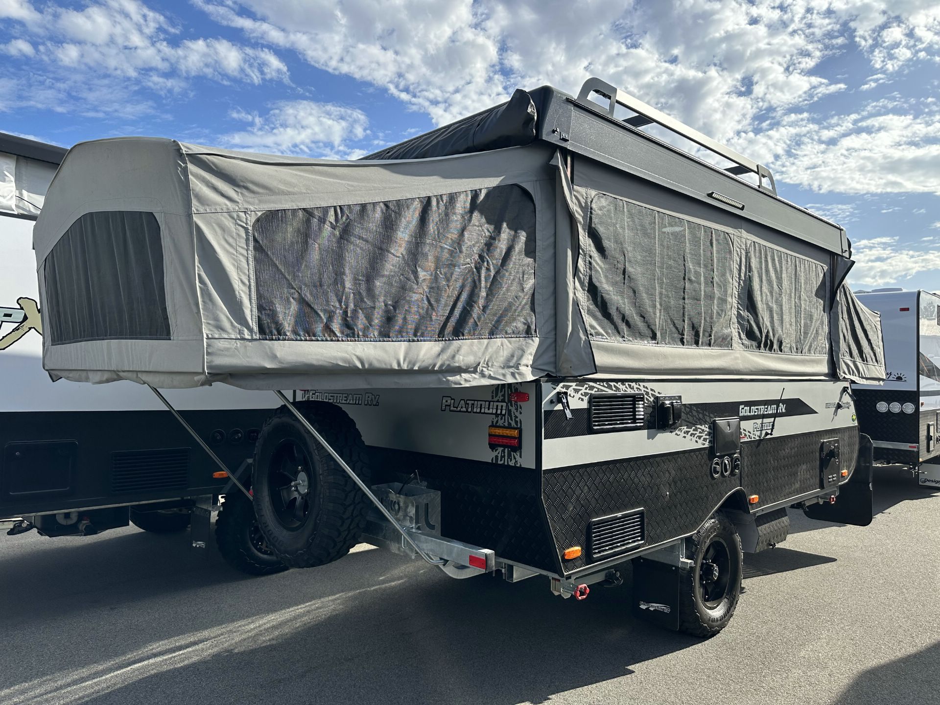 Carousel Popup Thumnails 23 - 2025 Goldstream Wing 3 St Premium 15'
