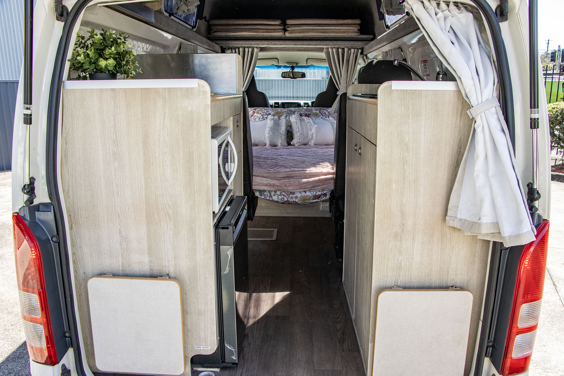 Carousel Popup Thumnails 27 - 2018 Talvor Endeavour Toyota 4 Berth
