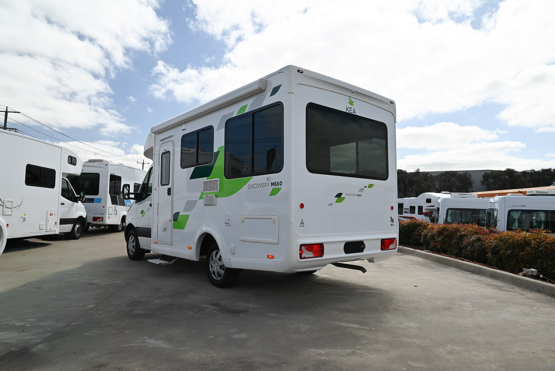 Carousel Popup Thumnails 8 - 2024 Kea Discovery M660 Mercedes 4 Berth
