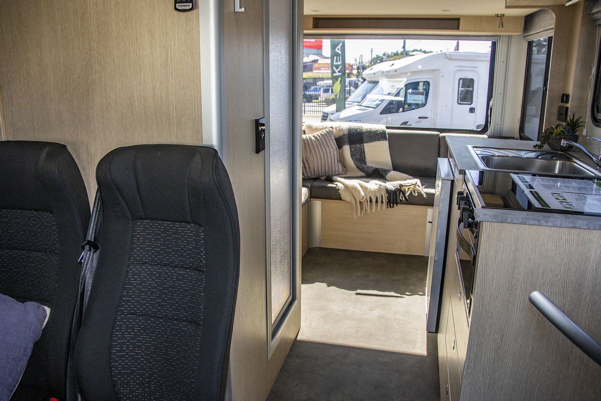 Carousel Popup Thumnails 23 - 2024 Kea Discovery M660 Mercedes 4 Berth