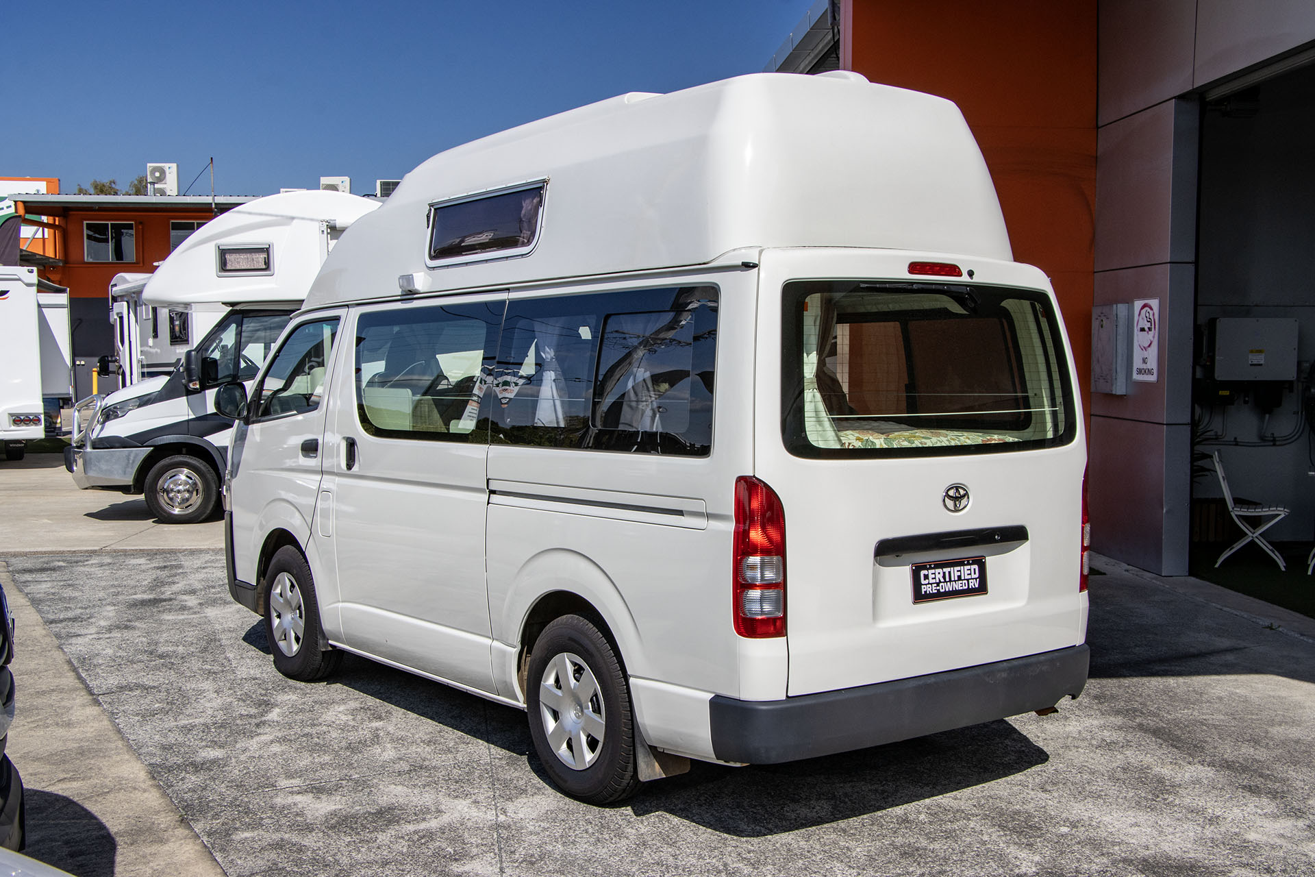 Carousel Popup Thumnails 7 - 2018 Talvor HiTop T490 Toyota 2 Berth