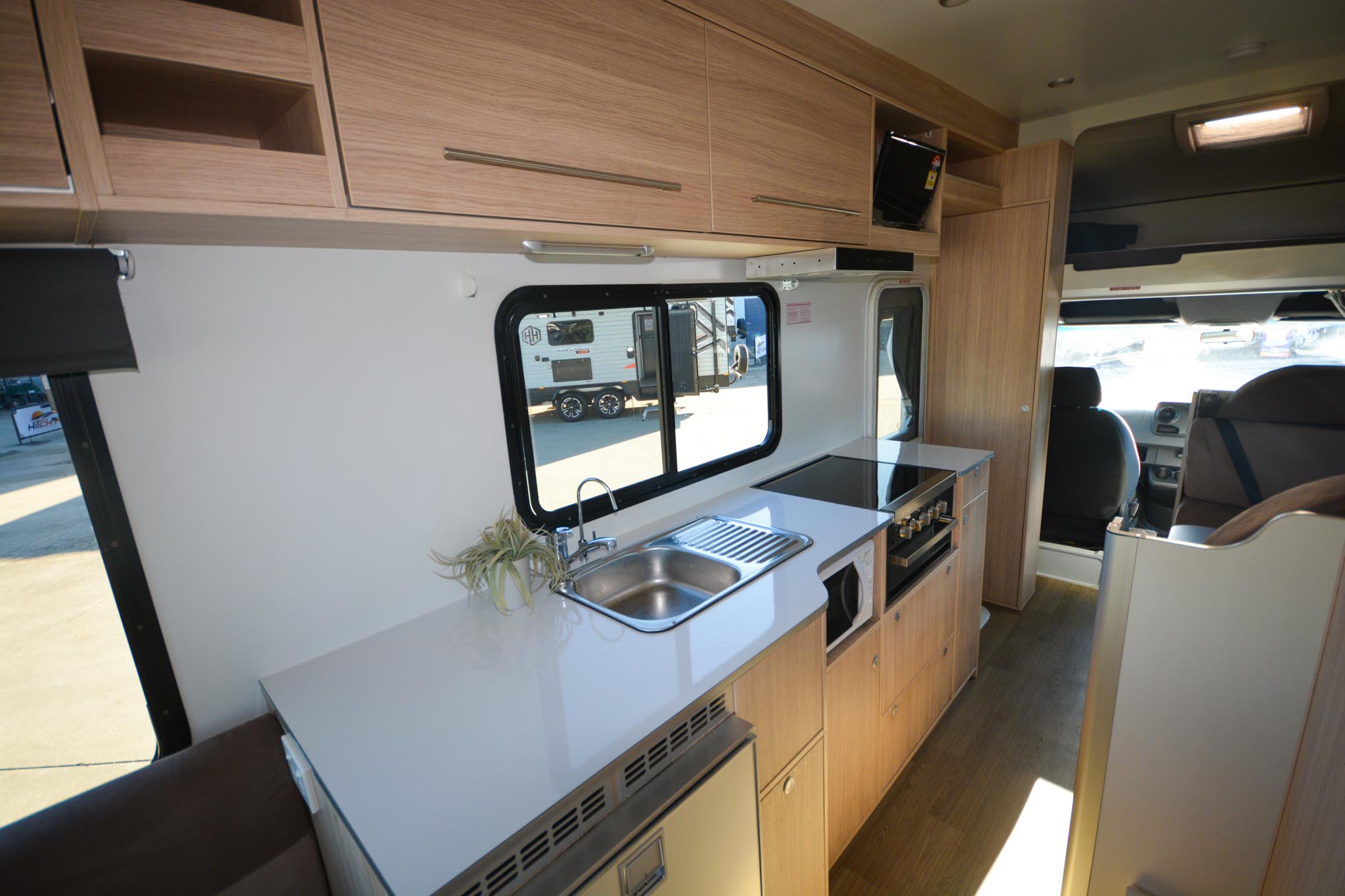 Carousel Popup Thumnails 25 - 2020 Kea River M721 Mercedes 6 Berth