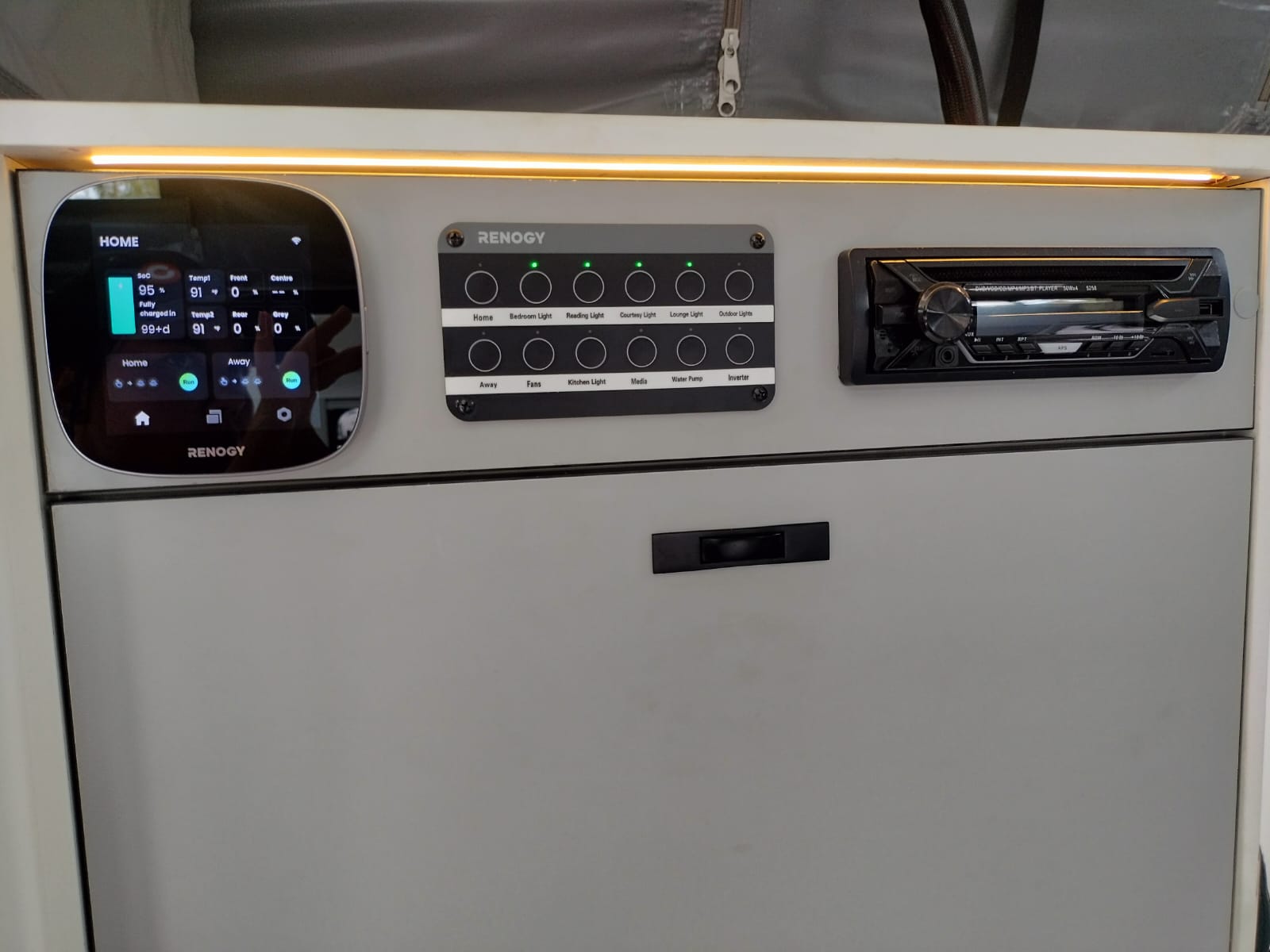 Carousel Popup Thumnails 23 - 2025 Windsor Rapid 15B