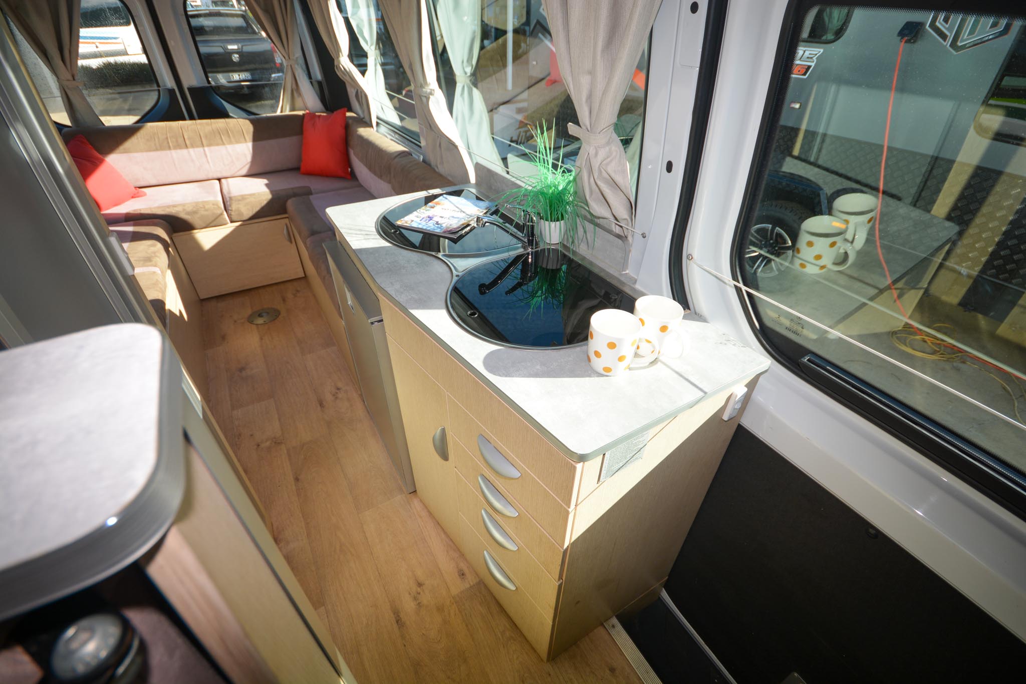 Carousel Popup Thumnails 30 - 2022 Kea Nomad M700 Mercedes 3 Berth