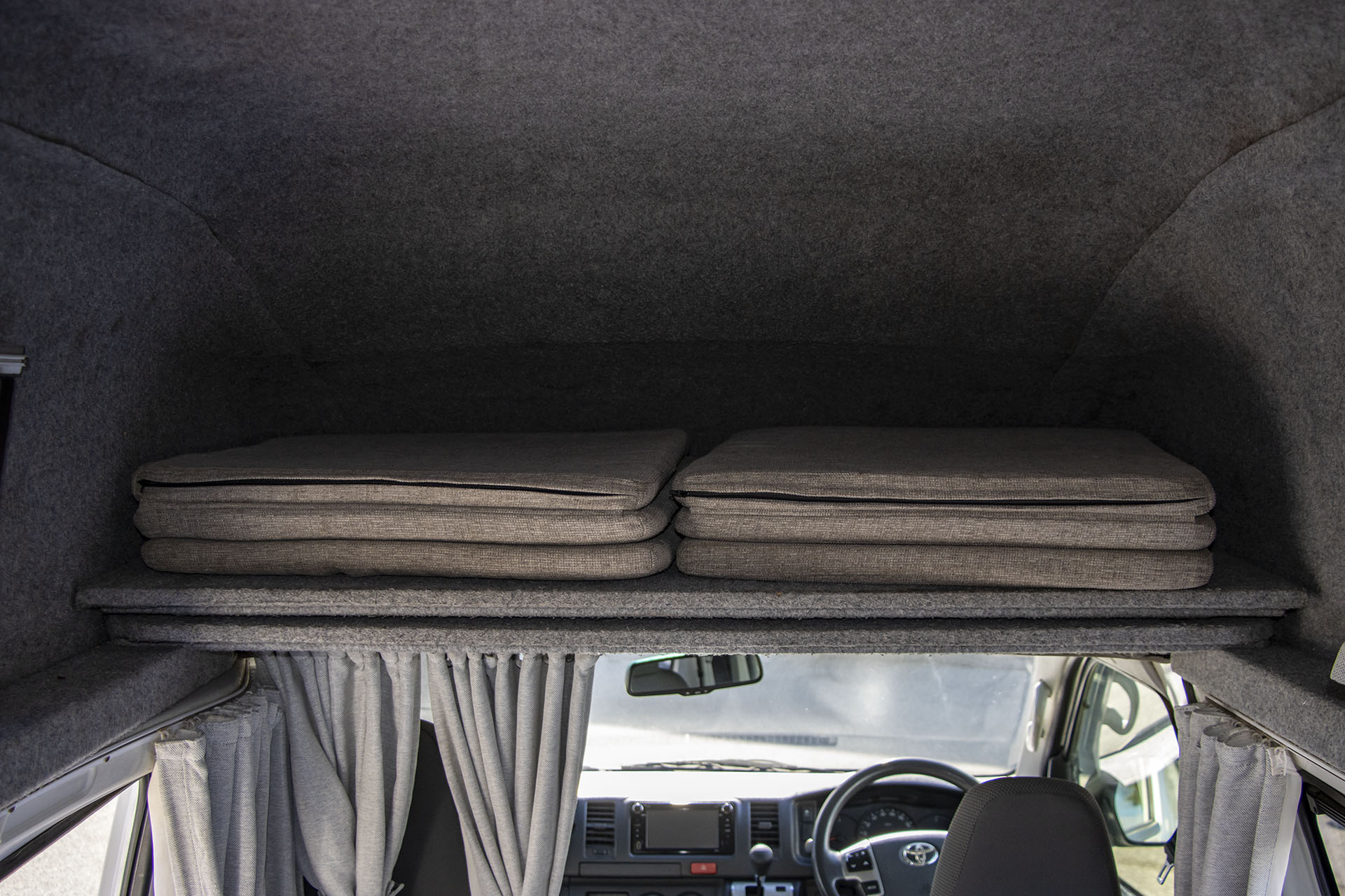 Carousel Popup Thumnails 18 - 2018 Talvor Endeavour Toyota 4 Berth
