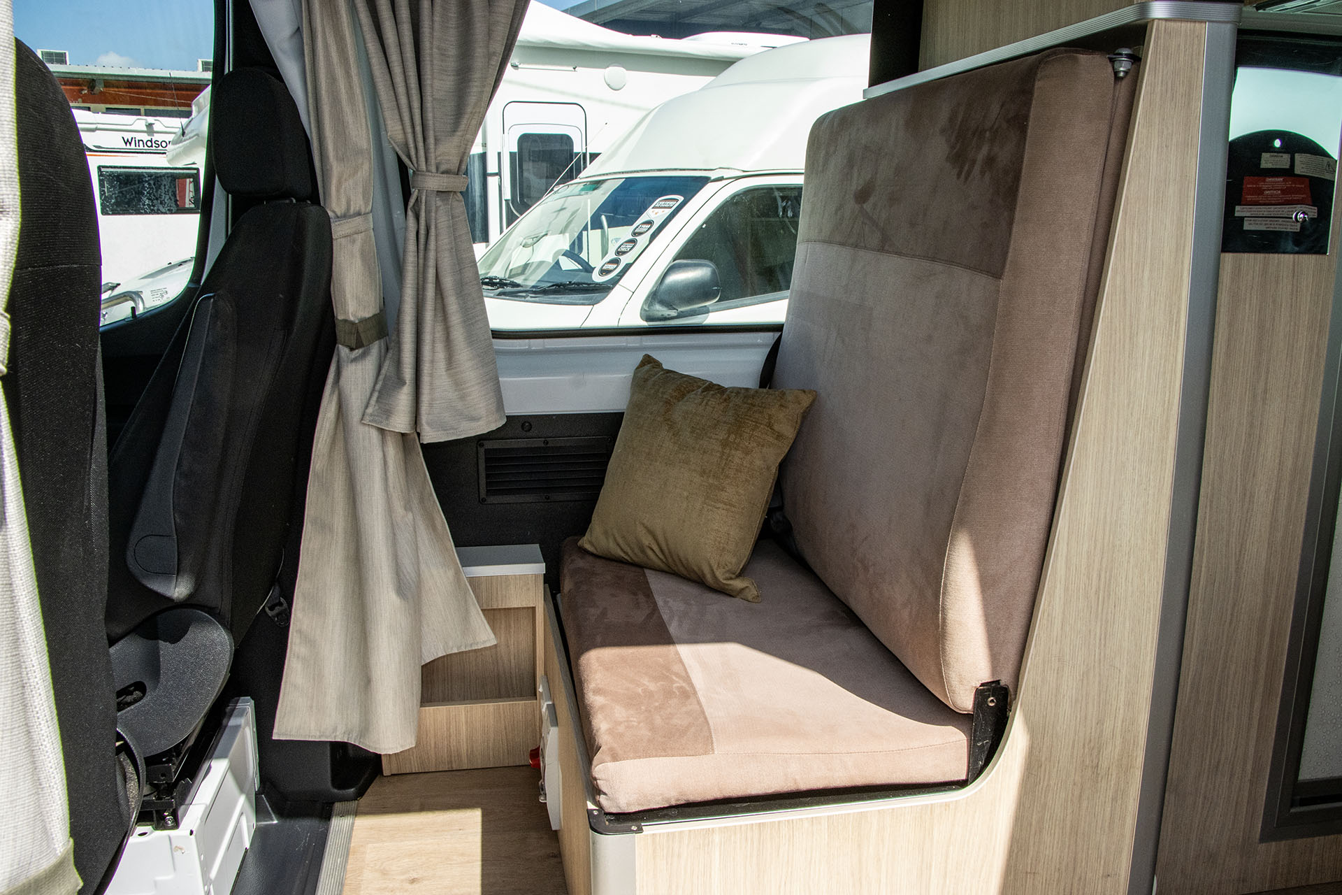 Carousel Popup Thumnails 22 - 2020 Kea Nomad M700 Mercedes 3 Berth