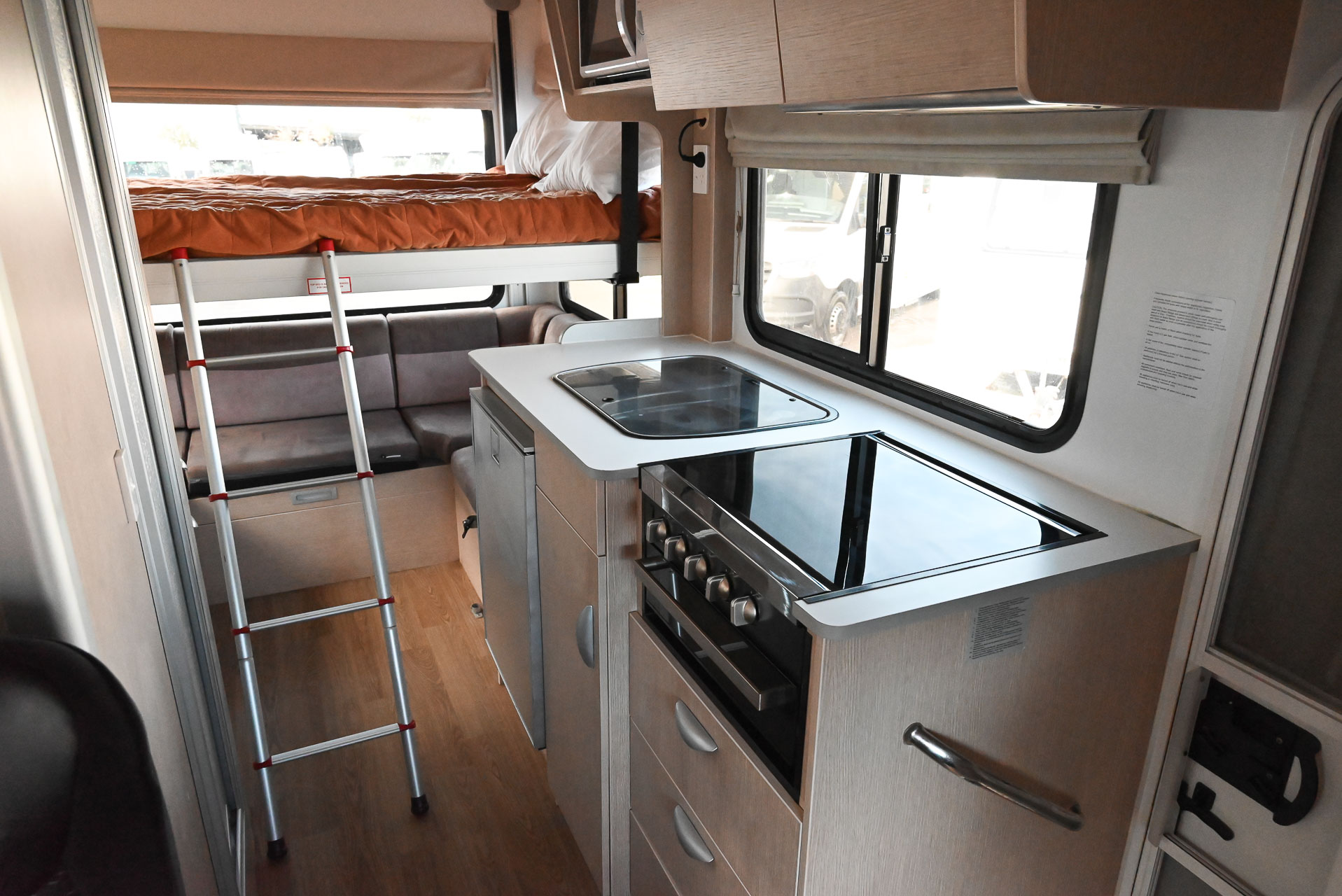 Carousel Popup Thumnails 21 - 2021 Kea Discovery M660 Mercedes 4 Berth