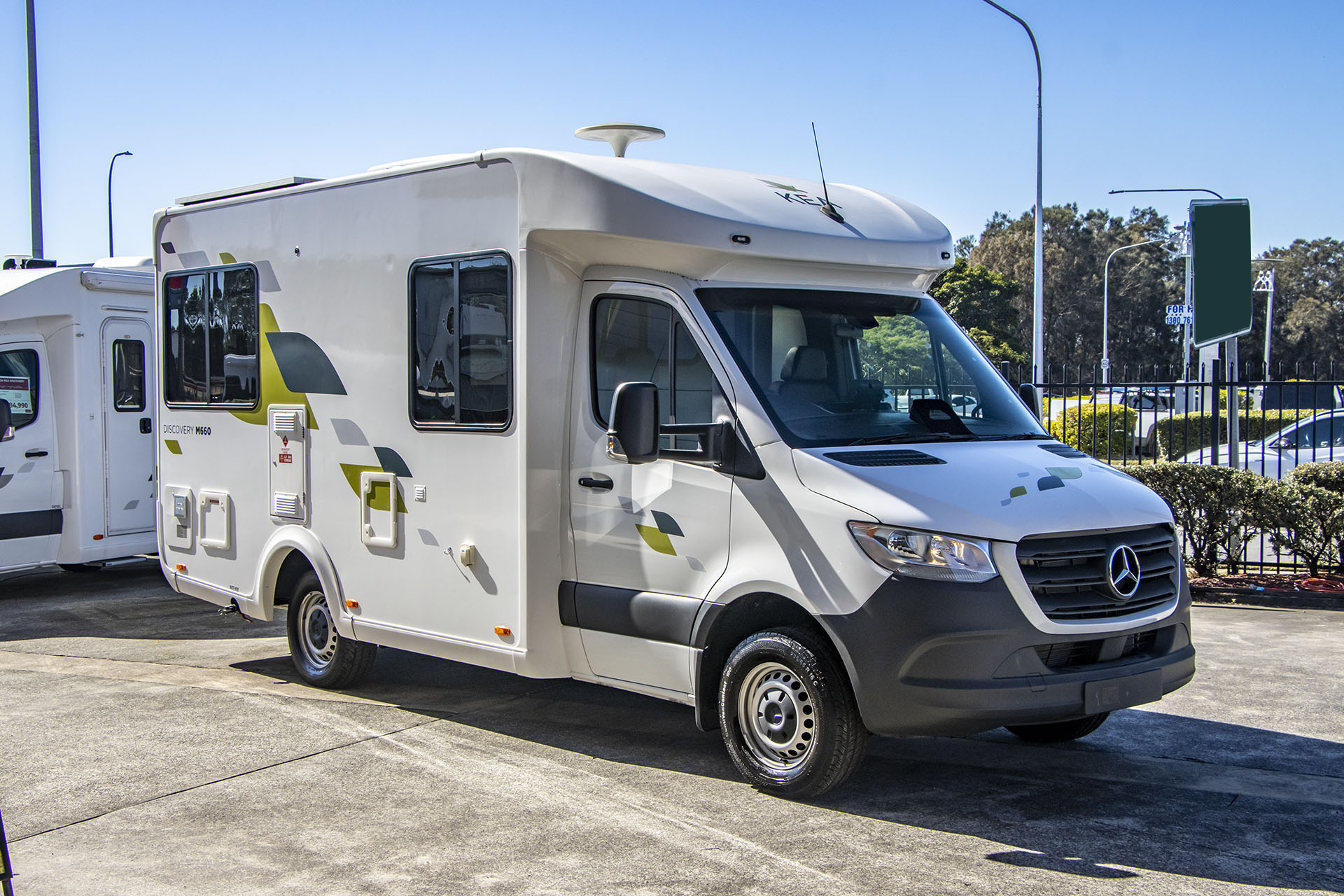 Carousel Popup Thumnails 8 - 2024 Kea Discovery M660 Mercedes 4 Berth