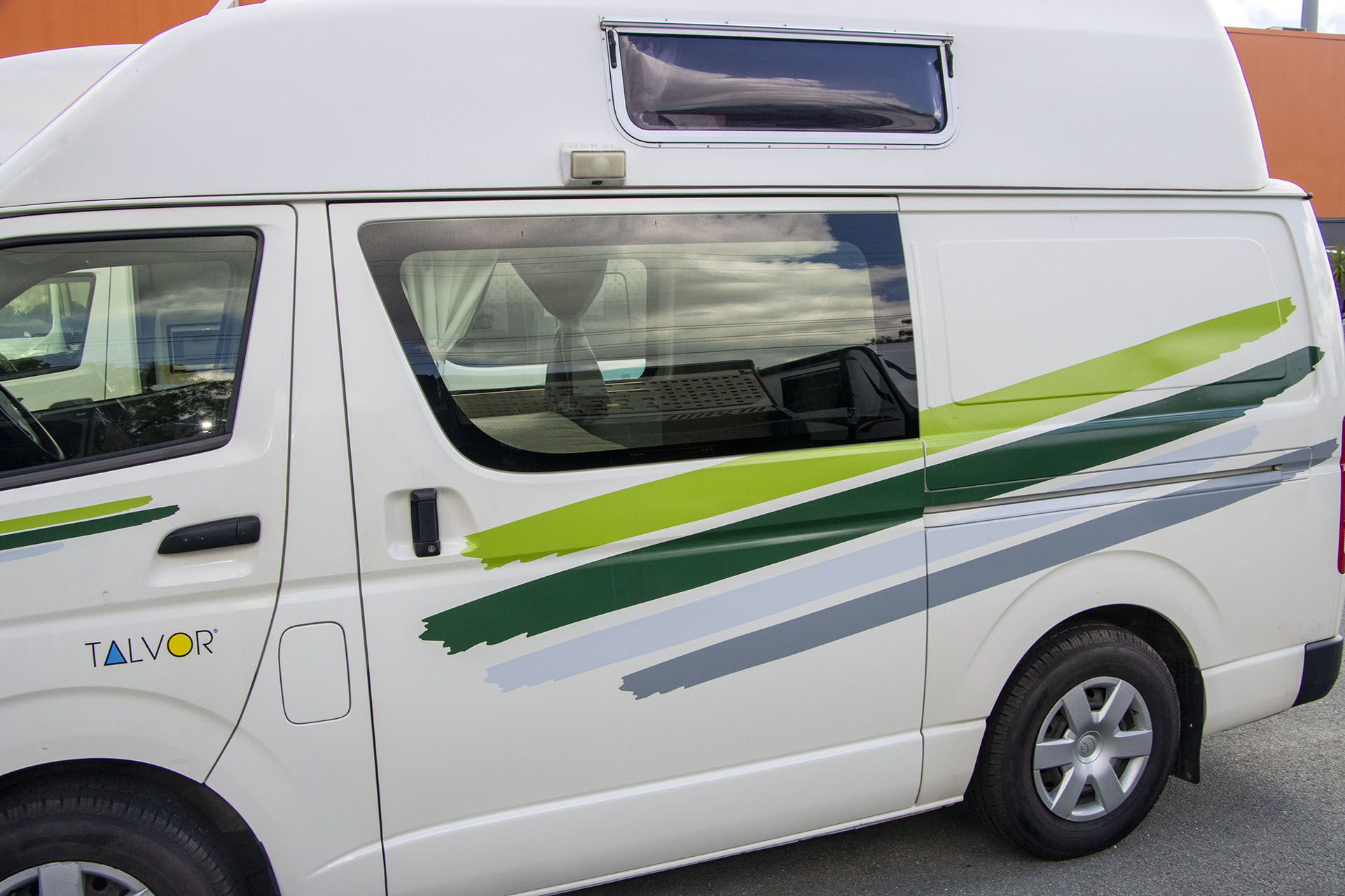 Carousel Popup Thumnails 26 - 2018 Talvor Endeavour Toyota 4 Berth