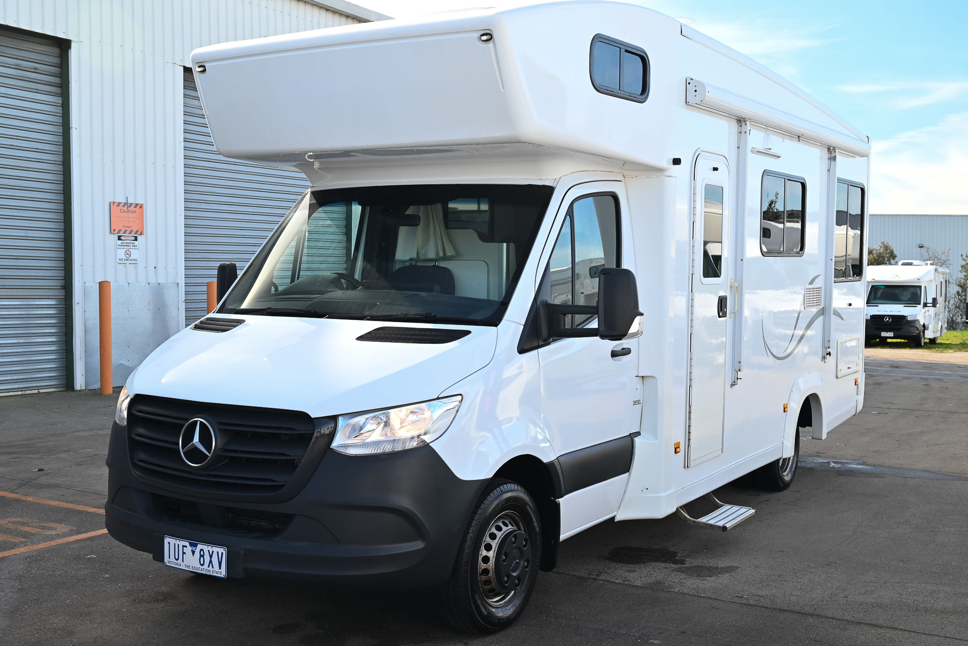 Carousel Popup Main - 2021 Kea River M721 Mercedes 6 Berth