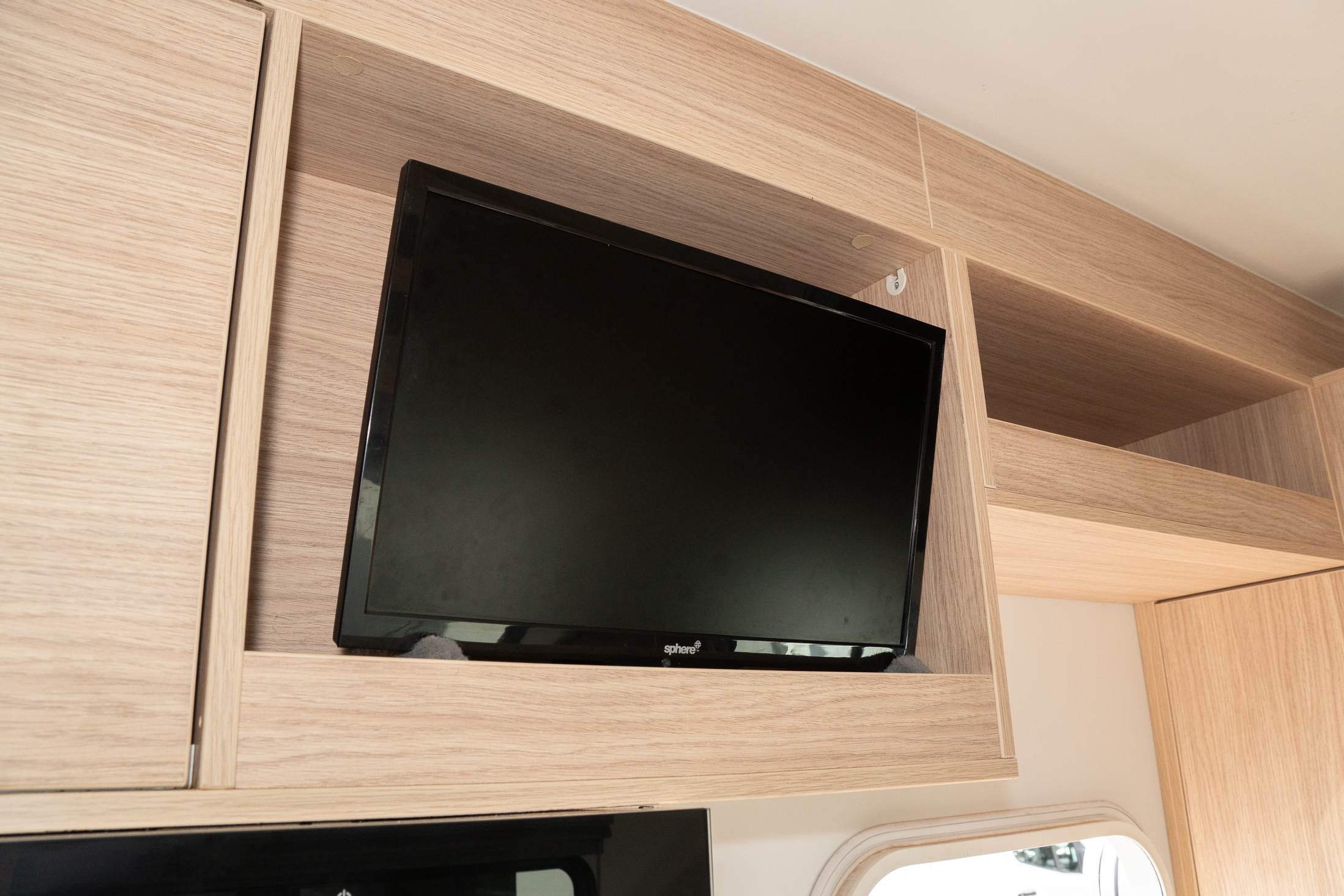 Carousel Popup Thumnails 38 - 2021 Kea River M721 Mercedes 6 Berth