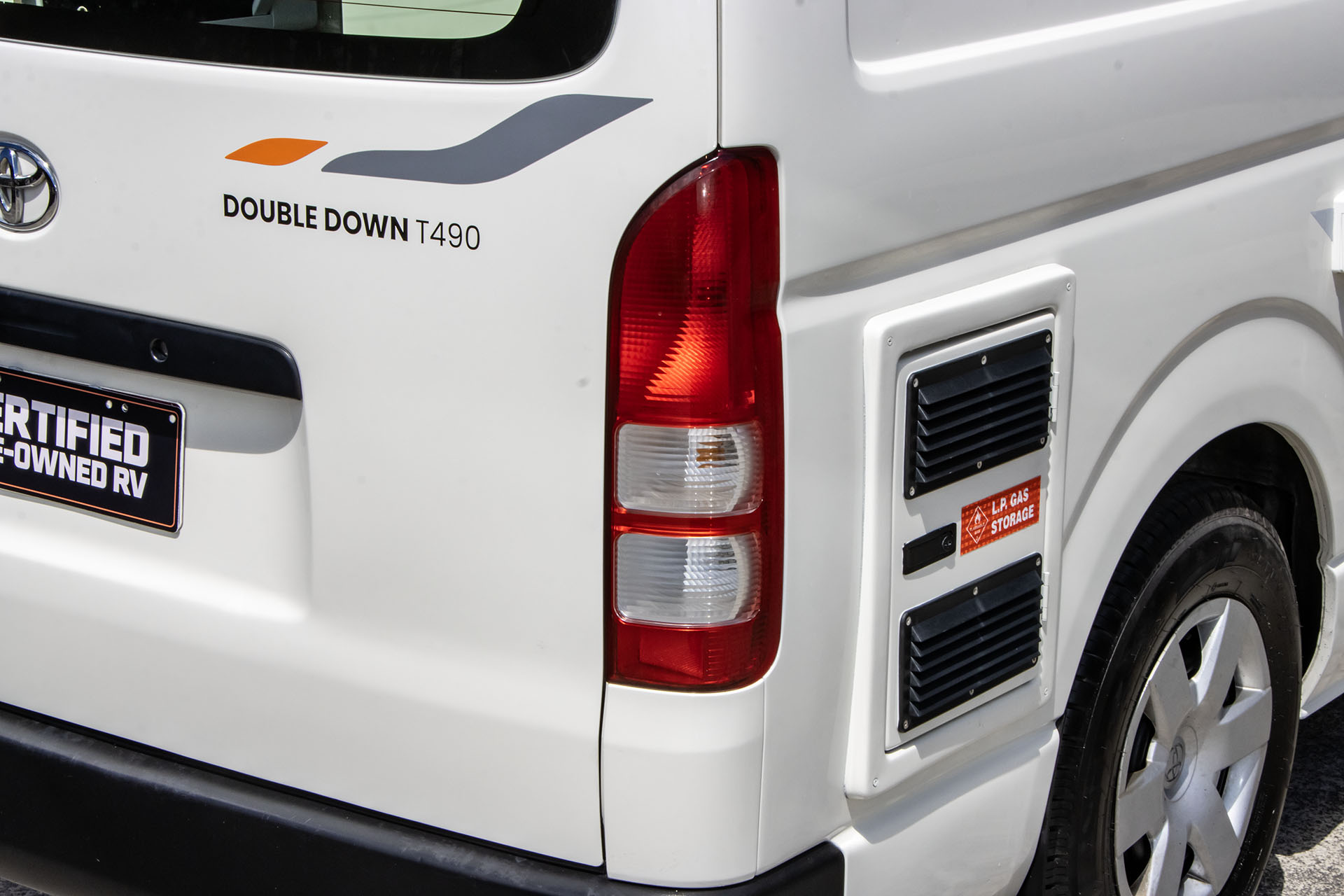 Carousel Popup Thumnails 10 - 2019 Windsor Double Down T490 Toyota 4 Berth