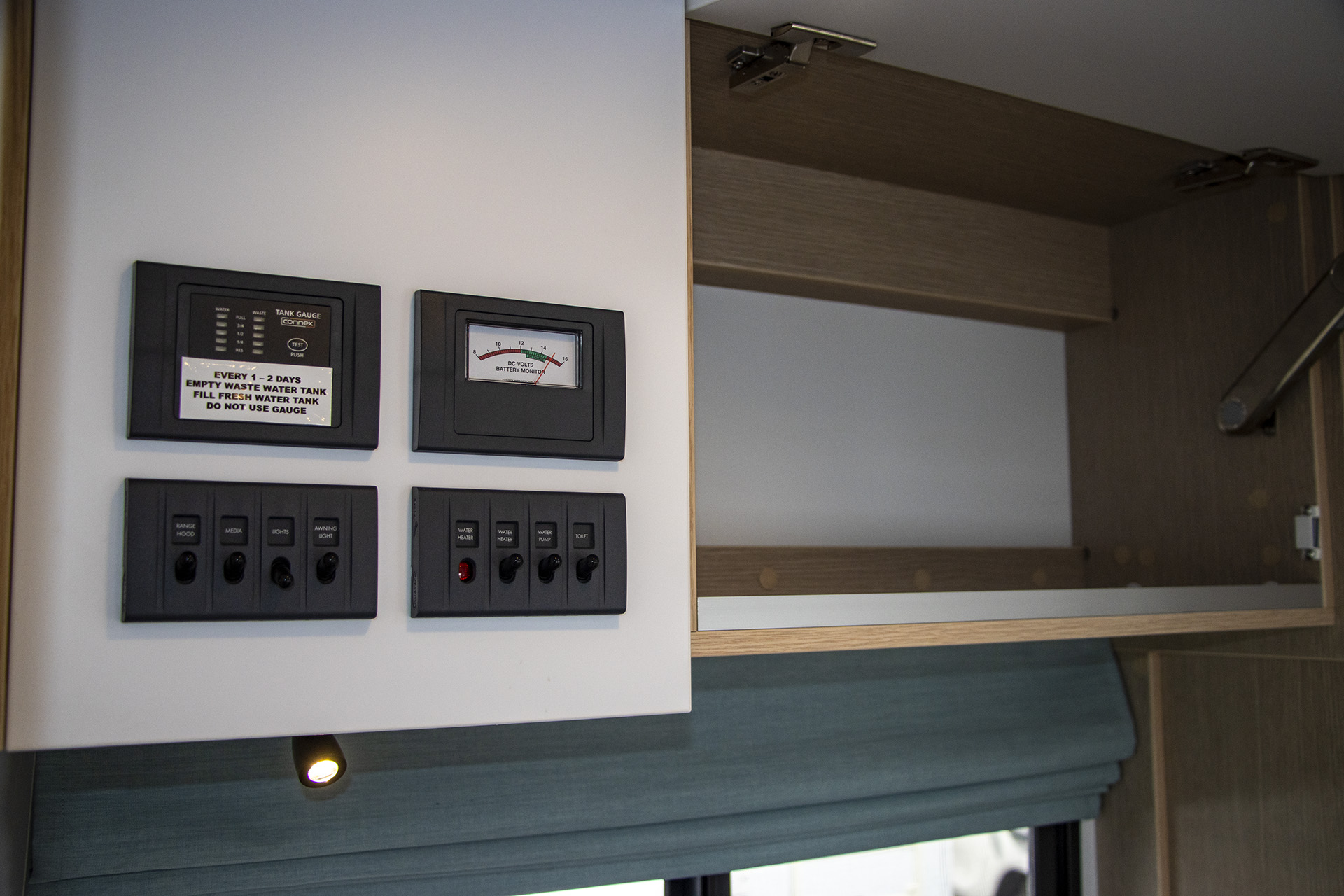 Carousel Popup Thumnails 26 - 2024 Kea Discovery M660 Mercedes 4 Berth