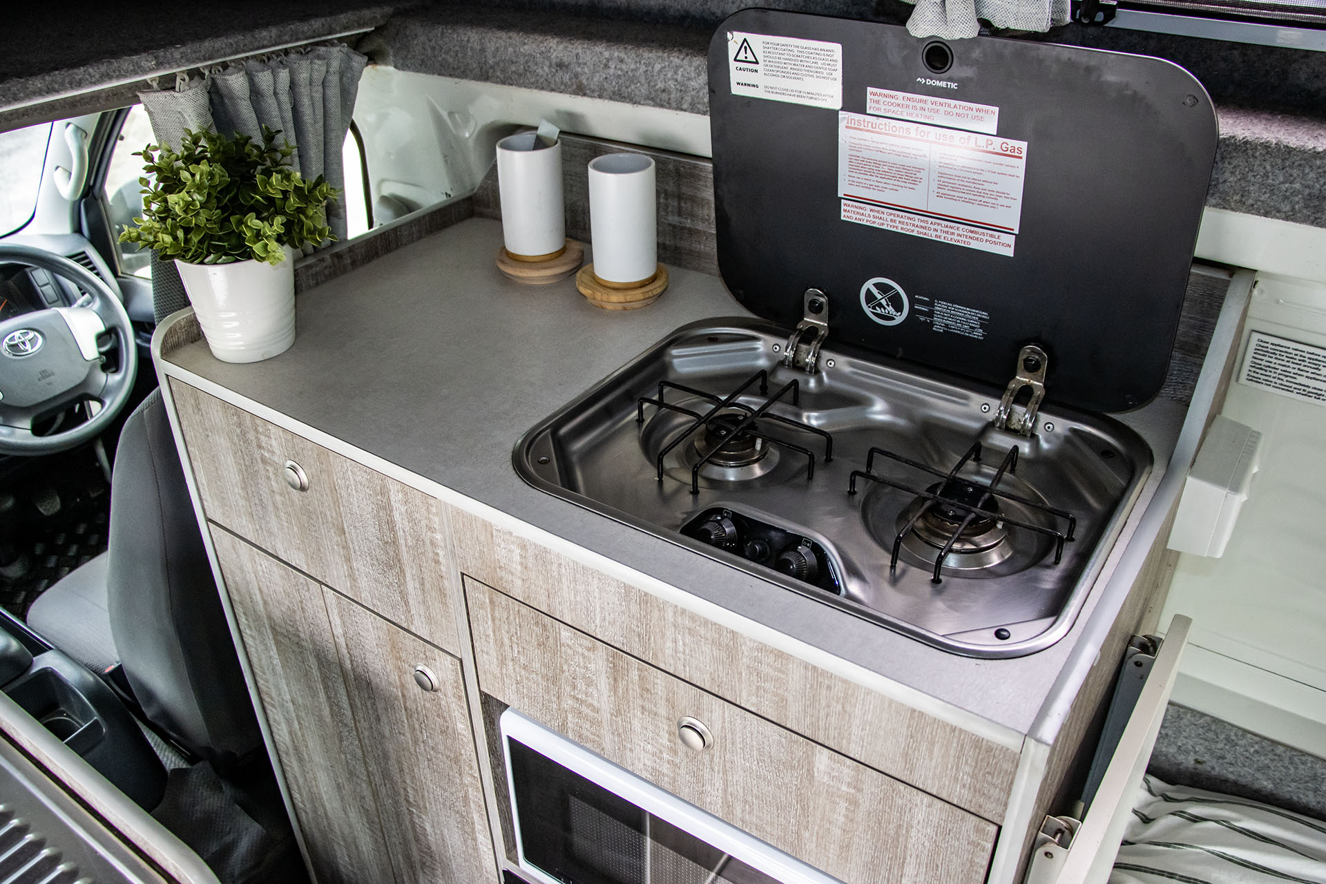 Carousel Popup Thumnails 23 - 2018 Windsor HiTop Plus T490 Toyota 2 Berth