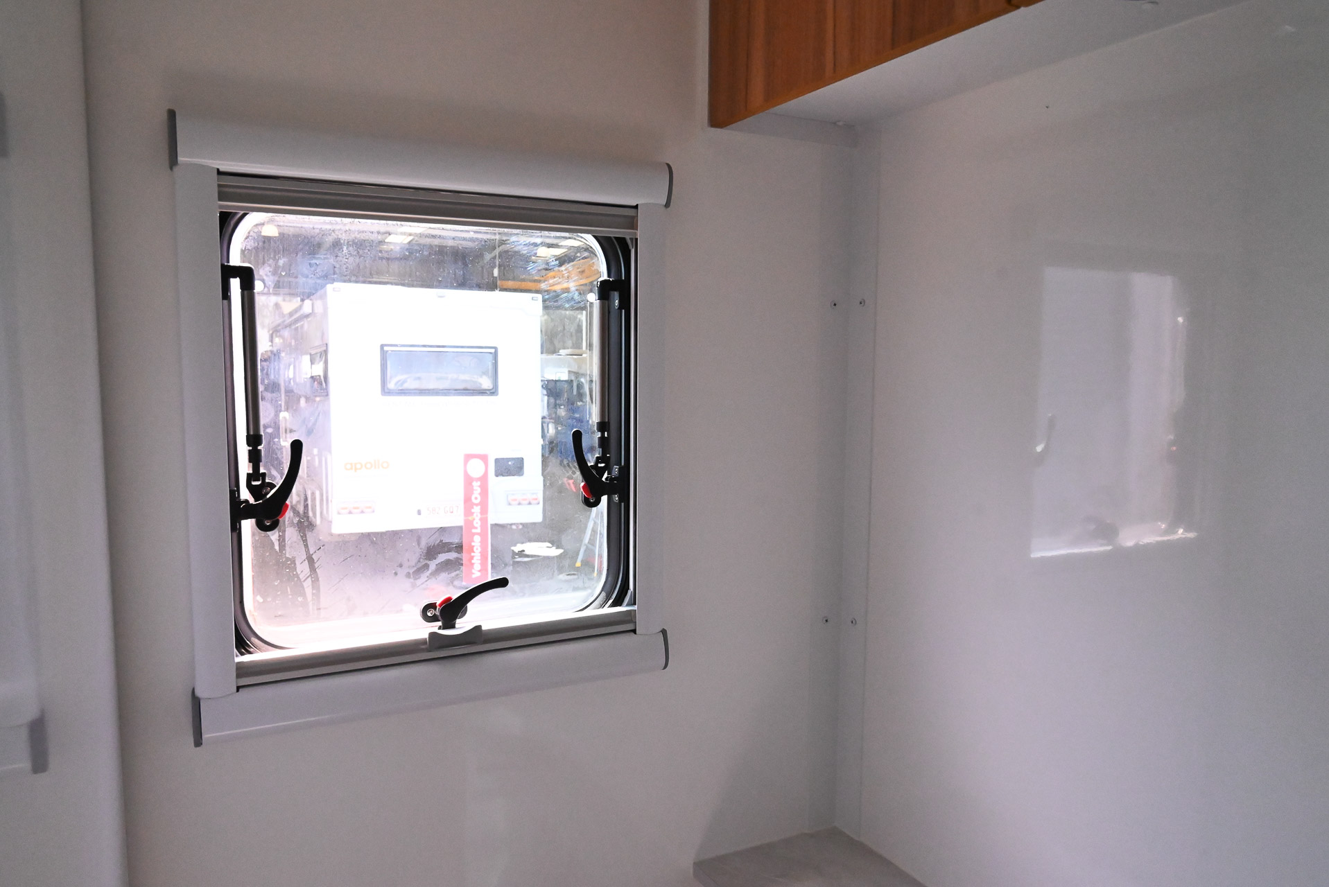 Carousel Popup Thumnails 27 - 2024 Windsor Daintree Renault 2 Berth