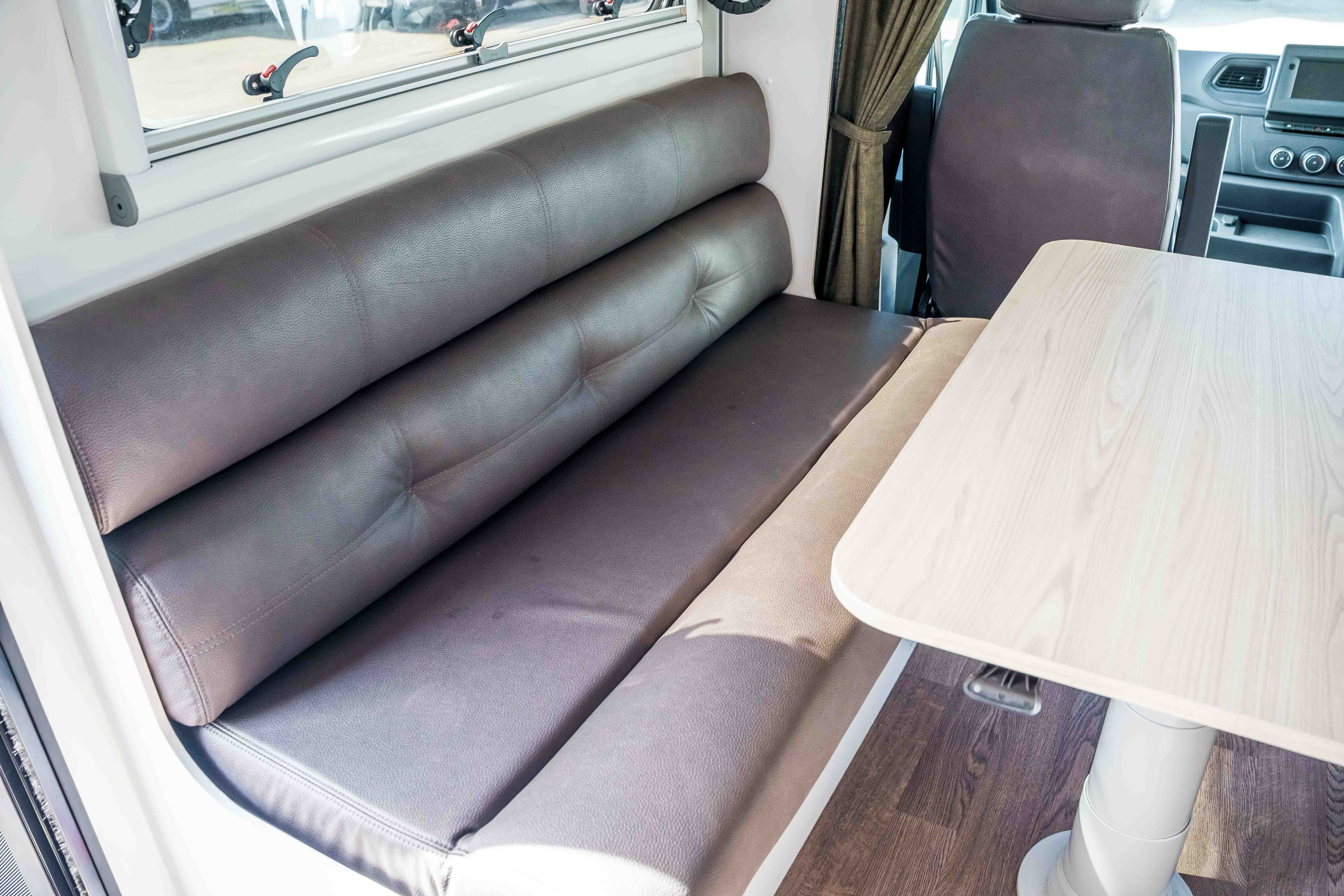 Carousel Popup Thumnails 6 - 2024 Windsor Daintree Renault 2 Berth