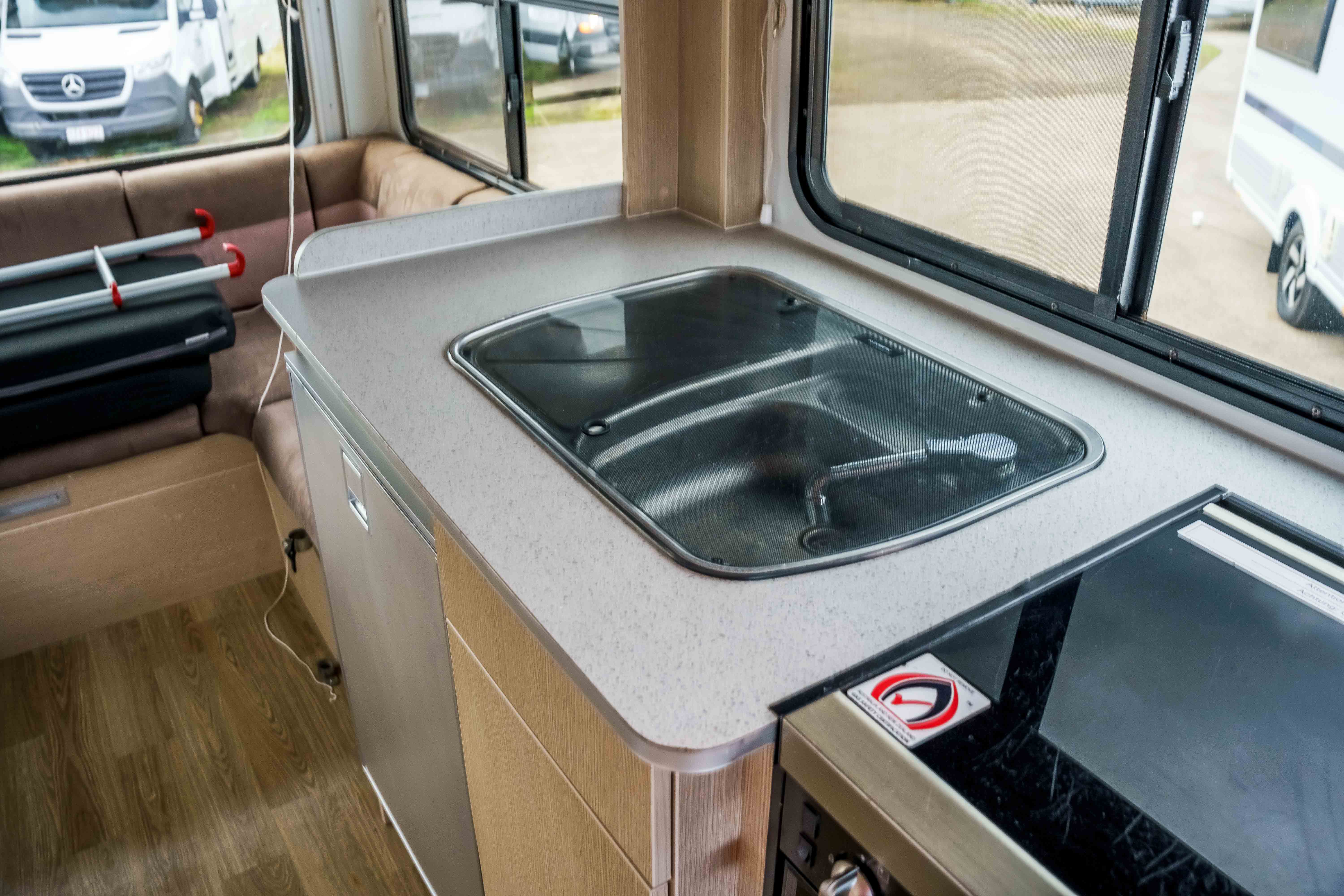 Carousel Popup Thumnails 14 - 2021 Kea Discovery M660 Mercedes 4 Berth